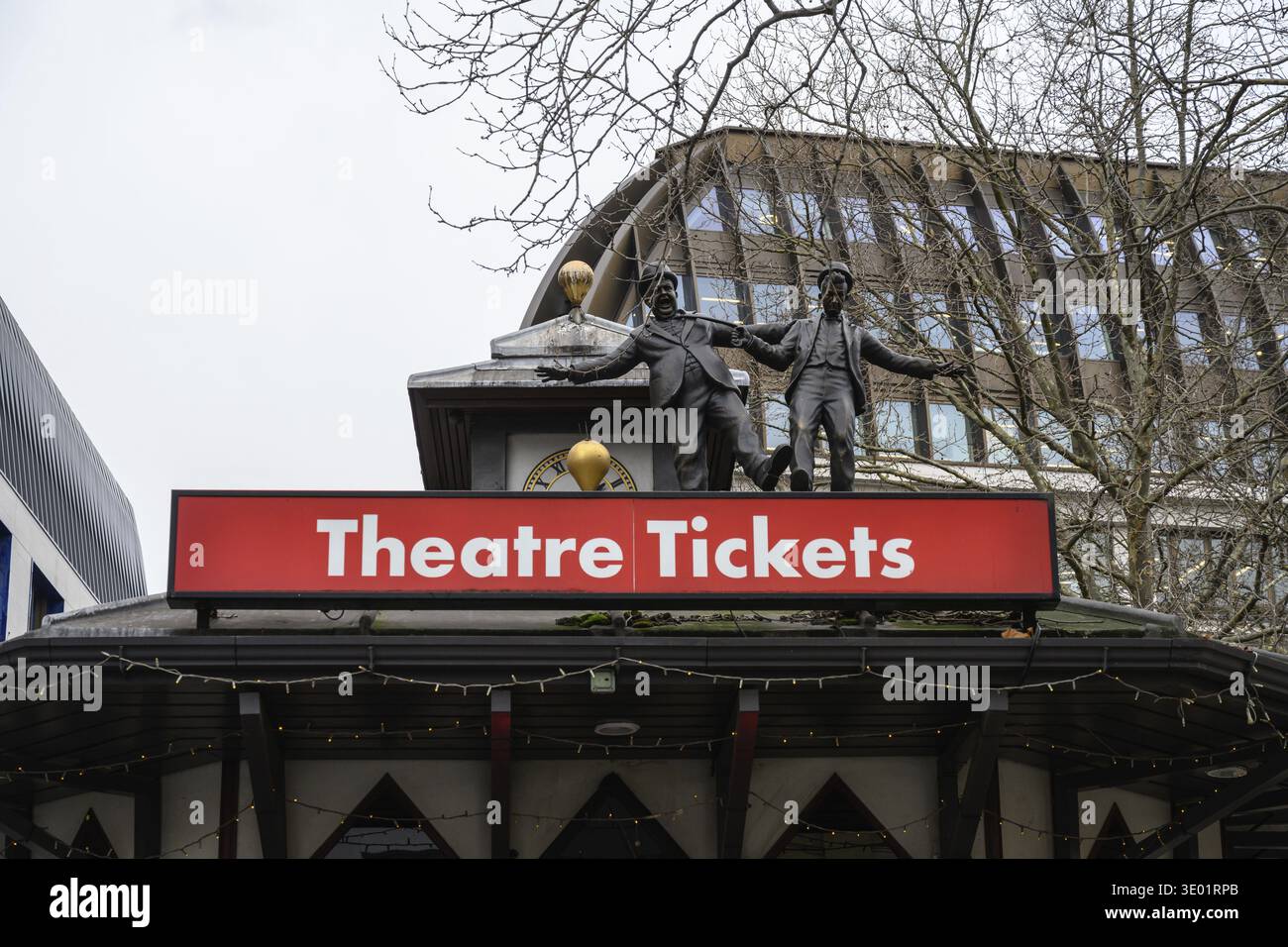 Londra, Regno Unito. 29 gennaio 2025. Biglietteria del teatro The Lodge Leicester Square che vende biglietti per musical, spettacoli e concerti del West End, lo Foto Stock