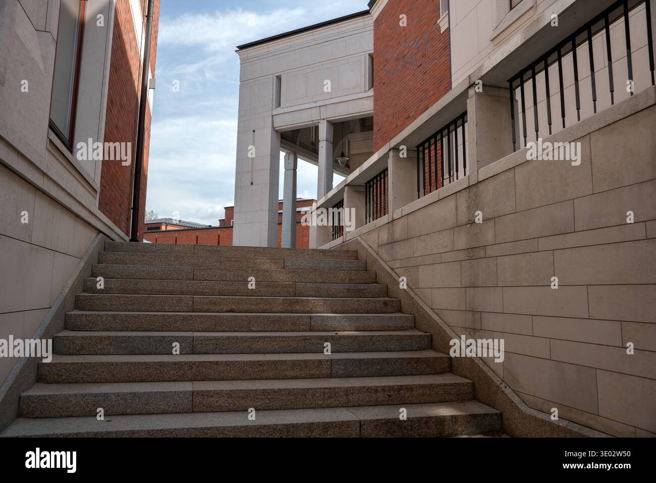 2019 Łagiewniki, Kraków, Polonia, Centro Santuario Giovanni Paolo II; Johannes Paul II Zentrum; edifici moderni nel centro religioso Foto Stock