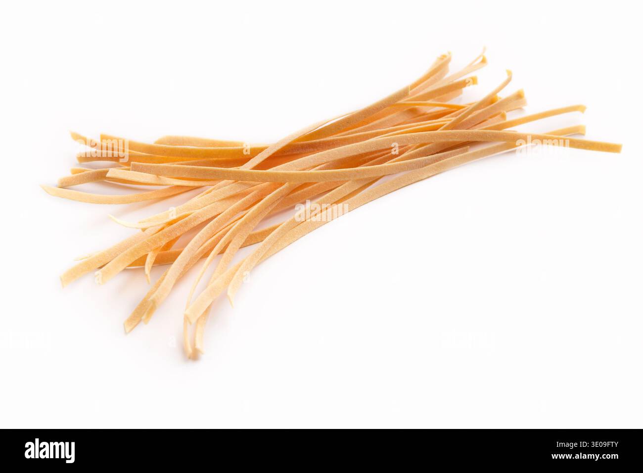 Pasta fresca fatta in casa isolata Foto Stock