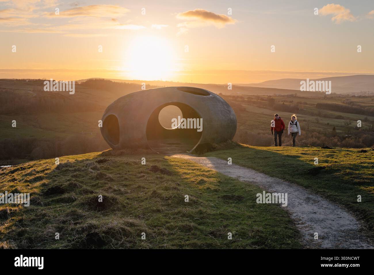 Il Pendle Atom Panopticon sui noori sopra Wycoller nell'East Lancashire Foto Stock