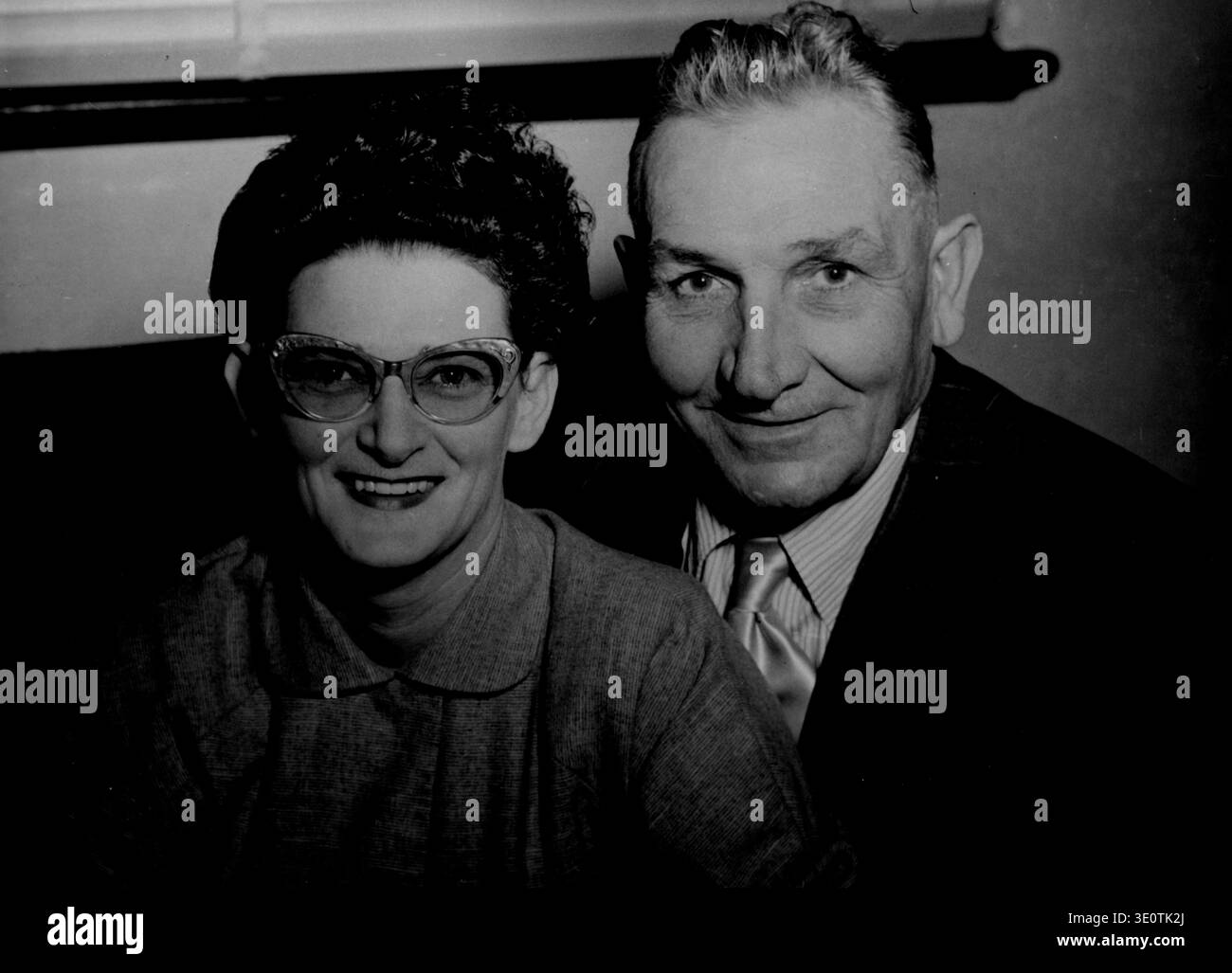 Monica e Alan Goldman. 1° luglio 1955. (Foto di Perth News Bureau). Foto Stock