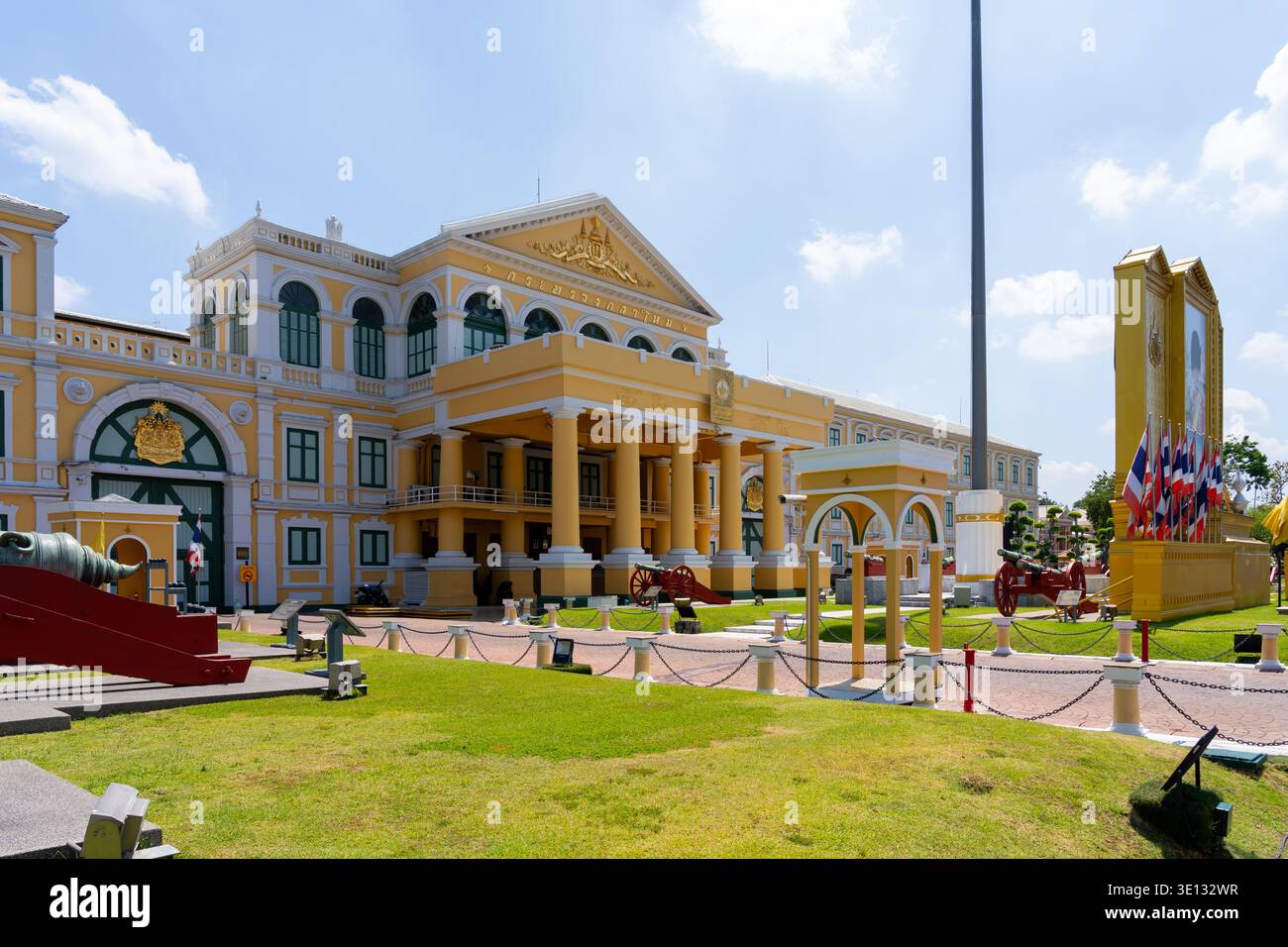 Edificio del Ministero della difesa a Bangkok, Thailandia. Foto Stock