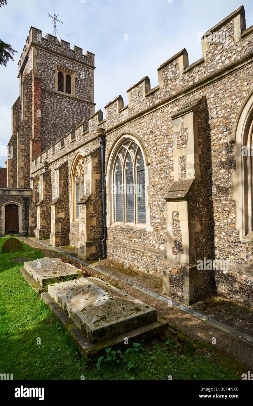 St Martin's Historic Church Outside, Ruislip, London Borough of Hillingdon, Greater London, UK Foto Stock