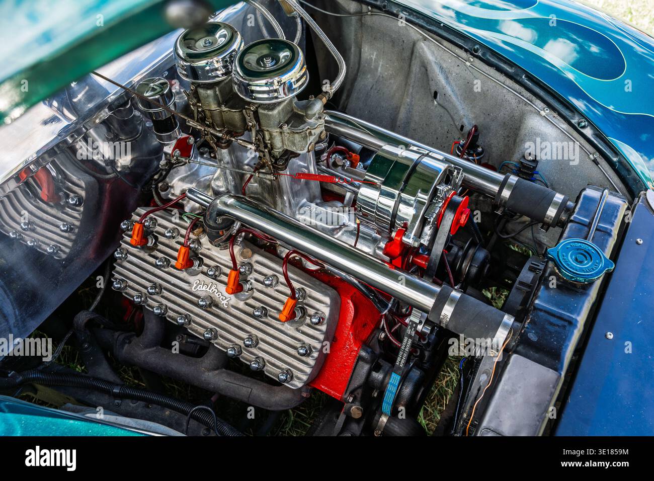 Motore Flathead V8, dettaglio Ford Mercury Eight Convertible Coupé, hot Rod personalizzato, 1940. Roadrunner's Paradise Race 61 Festival. Foto Stock