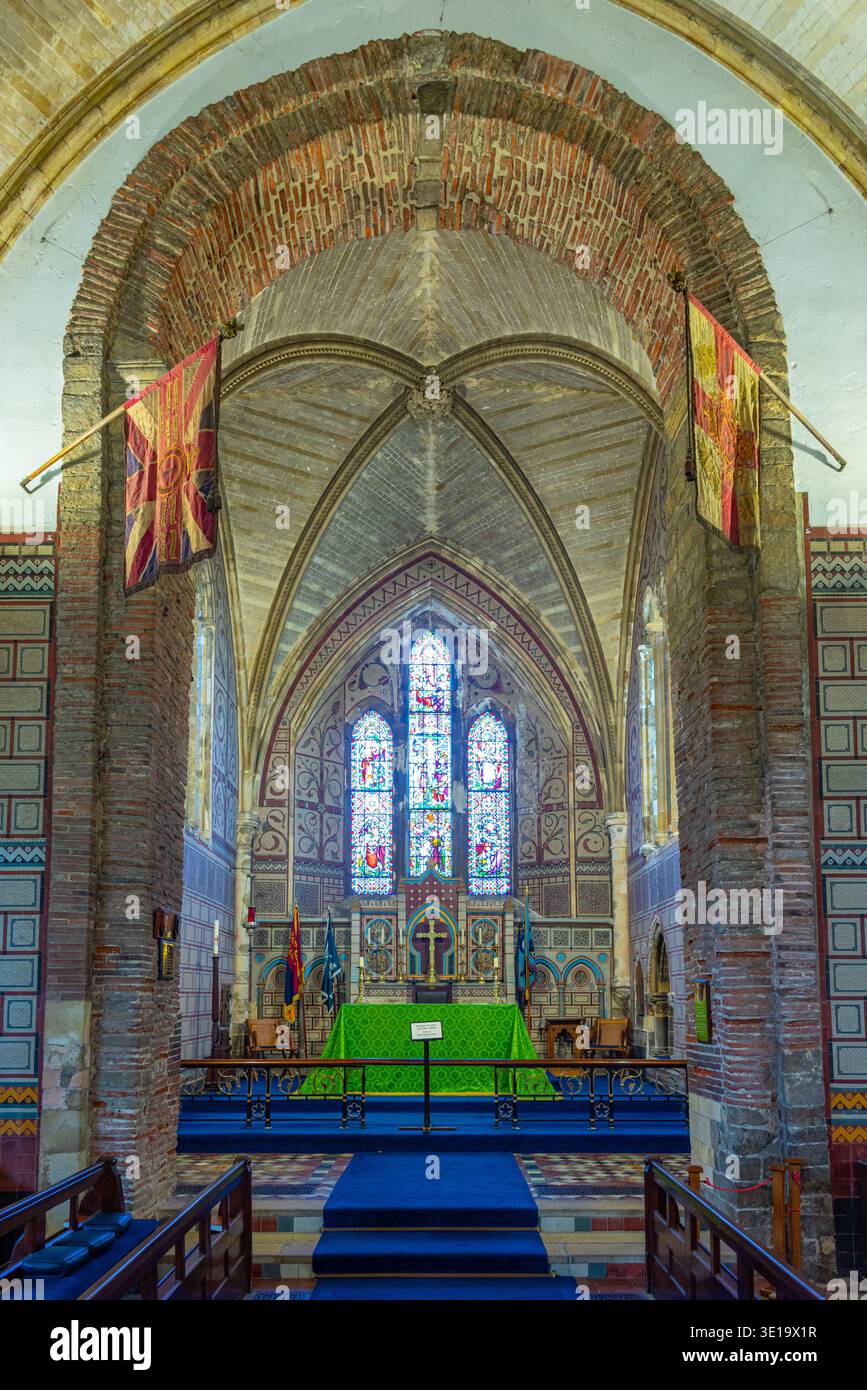 Dover, Inghilterra, 12 luglio 2025: Interno di St Mary in Castro Church presso il castello di dover in Inghilterra. IMMAGINE Foto Stock