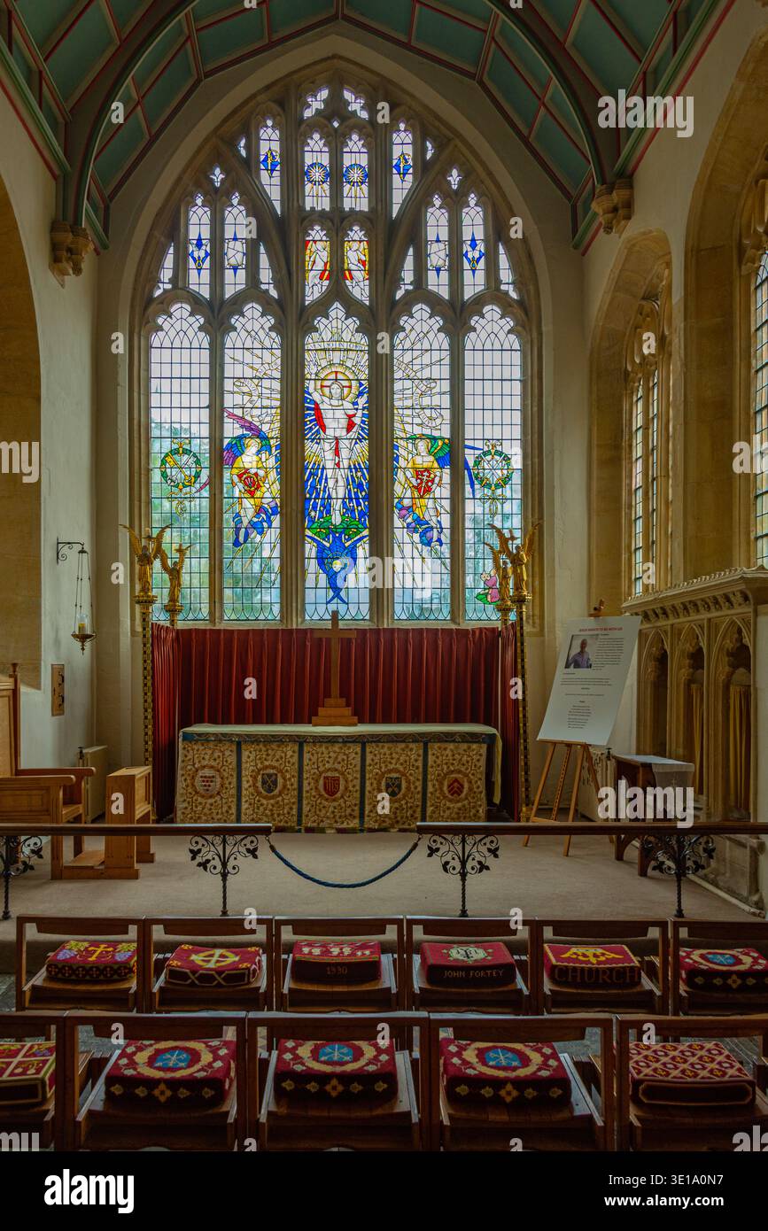 Northleach, Inghilterra, 22 luglio 2025: Interno della Chiesa di San Pietro e San Paolo, a Northleach, Inghilterra. IMMAGINE Foto Stock