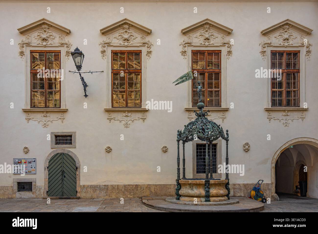 Vista del tramonto della Grazer Landhaus a graz, Austria. IMMAGINE Foto Stock