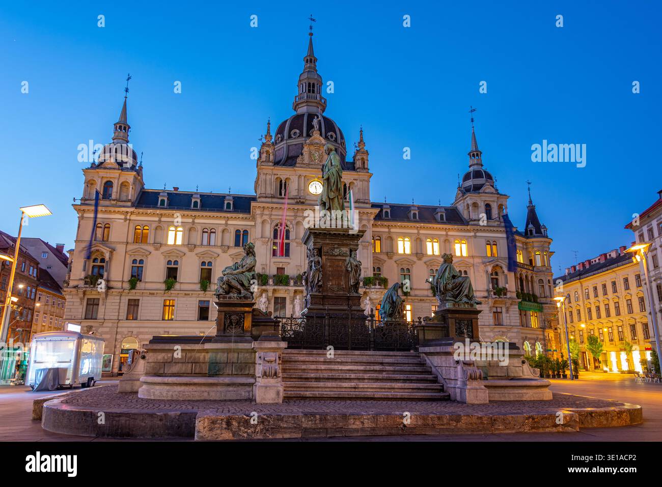 Vista del municipio di graz, Austria all'alba. IMMAGINE Foto Stock