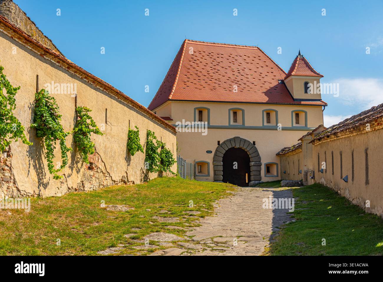Castello di Riegersburg durante una giornata di sole in Austria. IMMAGINE Foto Stock