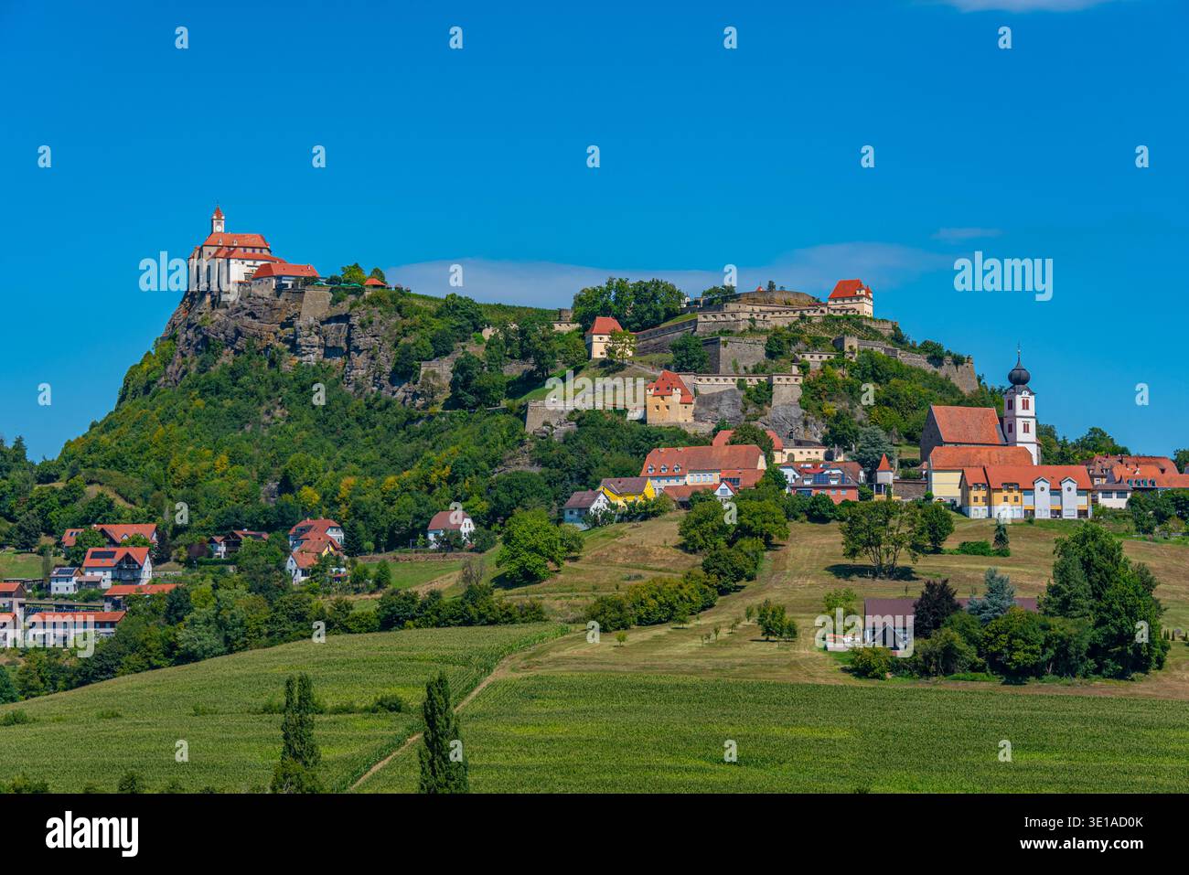 Castello di Riegersburg durante una giornata di sole in Austria. IMMAGINE Foto Stock