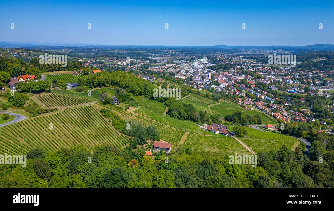 Vista panoramica della città di Deutschlandsberg in Austria. IMMAGINE Foto Stock