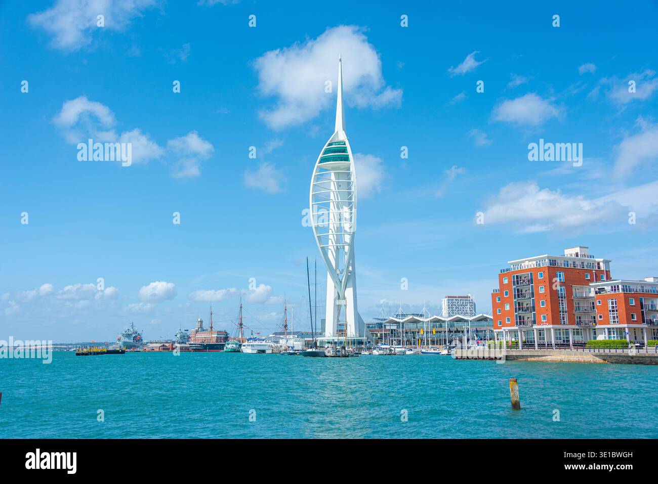 Torre Spinnaker che si affaccia su Portsmouth in Inghilterra. IMMAGINE Foto Stock
