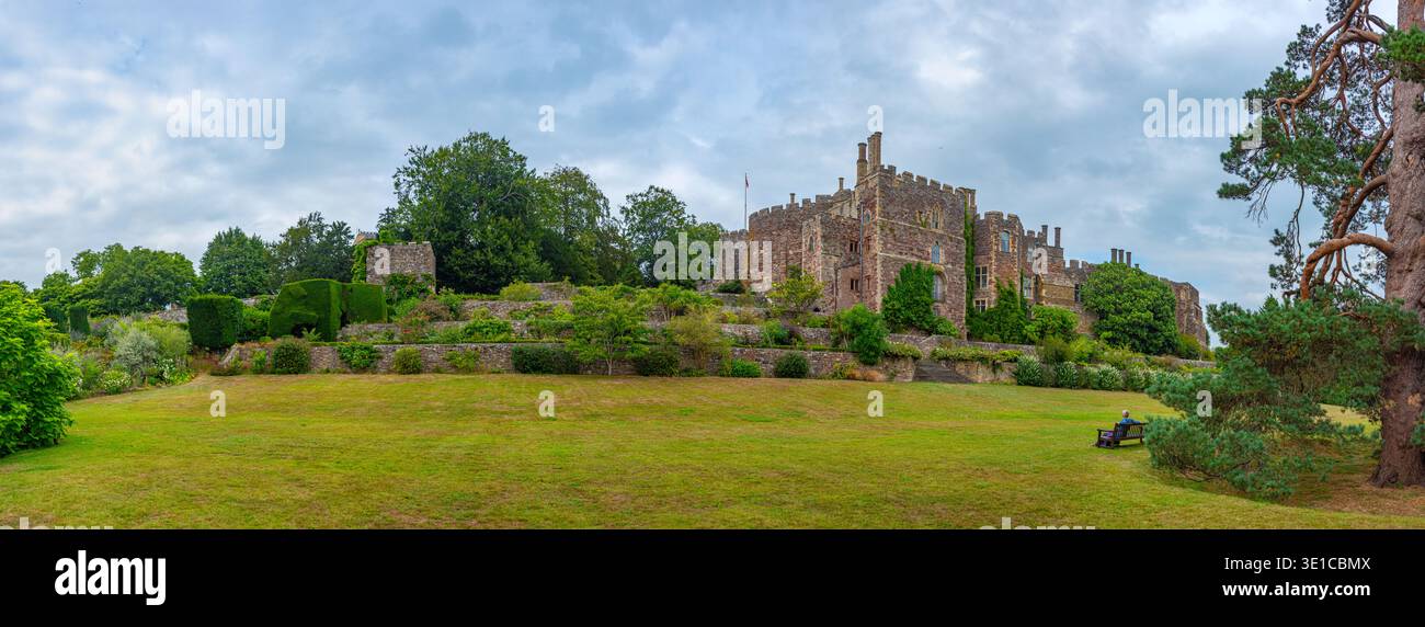 Castello di Berkeley durante una giornata estiva in Inghilterra.IMMAGINE Foto Stock