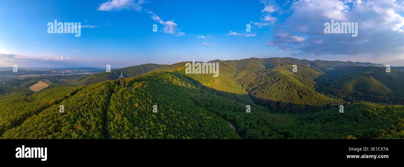 Giornata estiva sulle colline di Borzsony in Ungheria. IMMAGINE Foto Stock