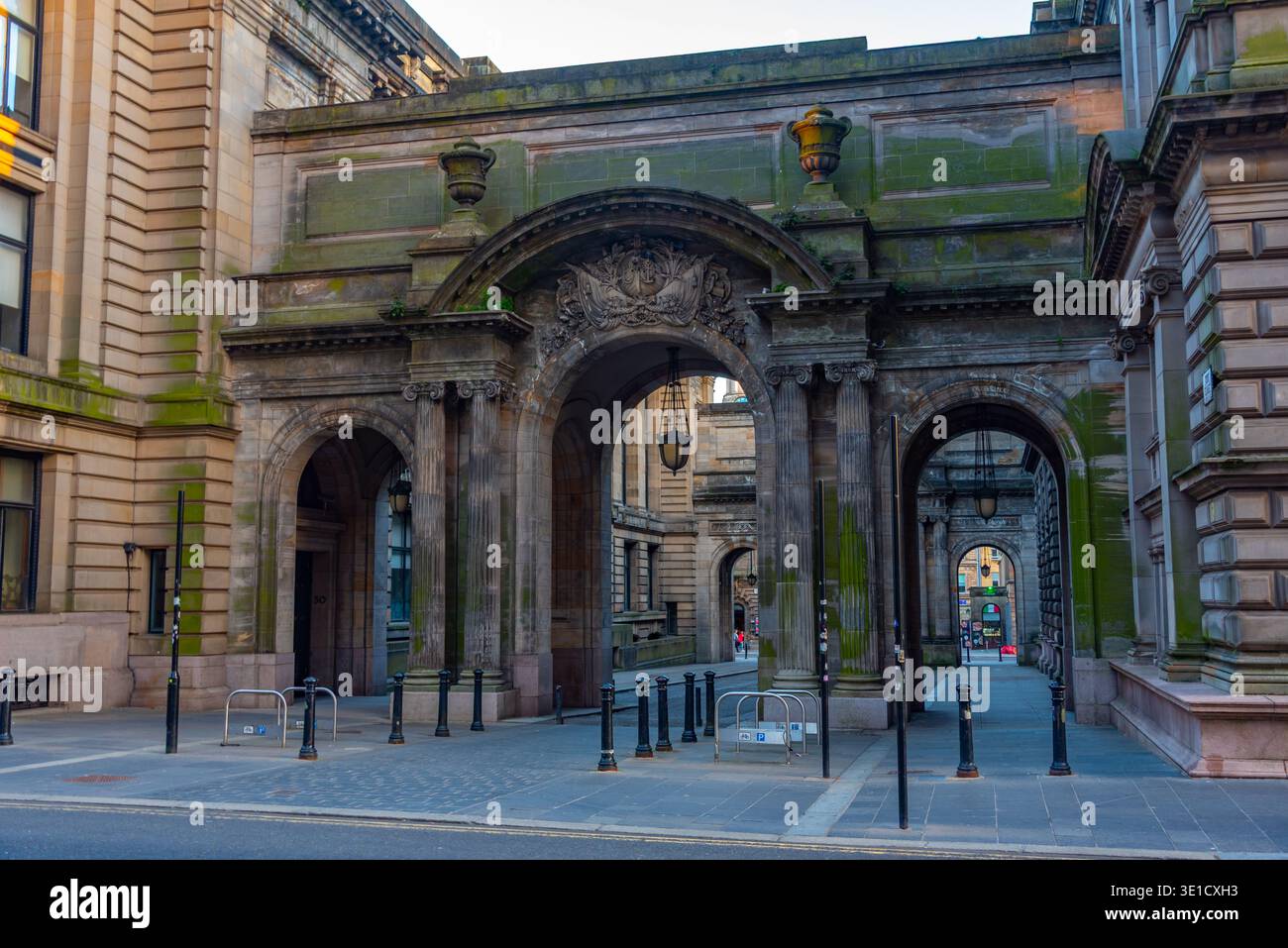 Arco monumentale delle camere della città di Glasgow in Scozia. IMMAGINE Foto Stock
