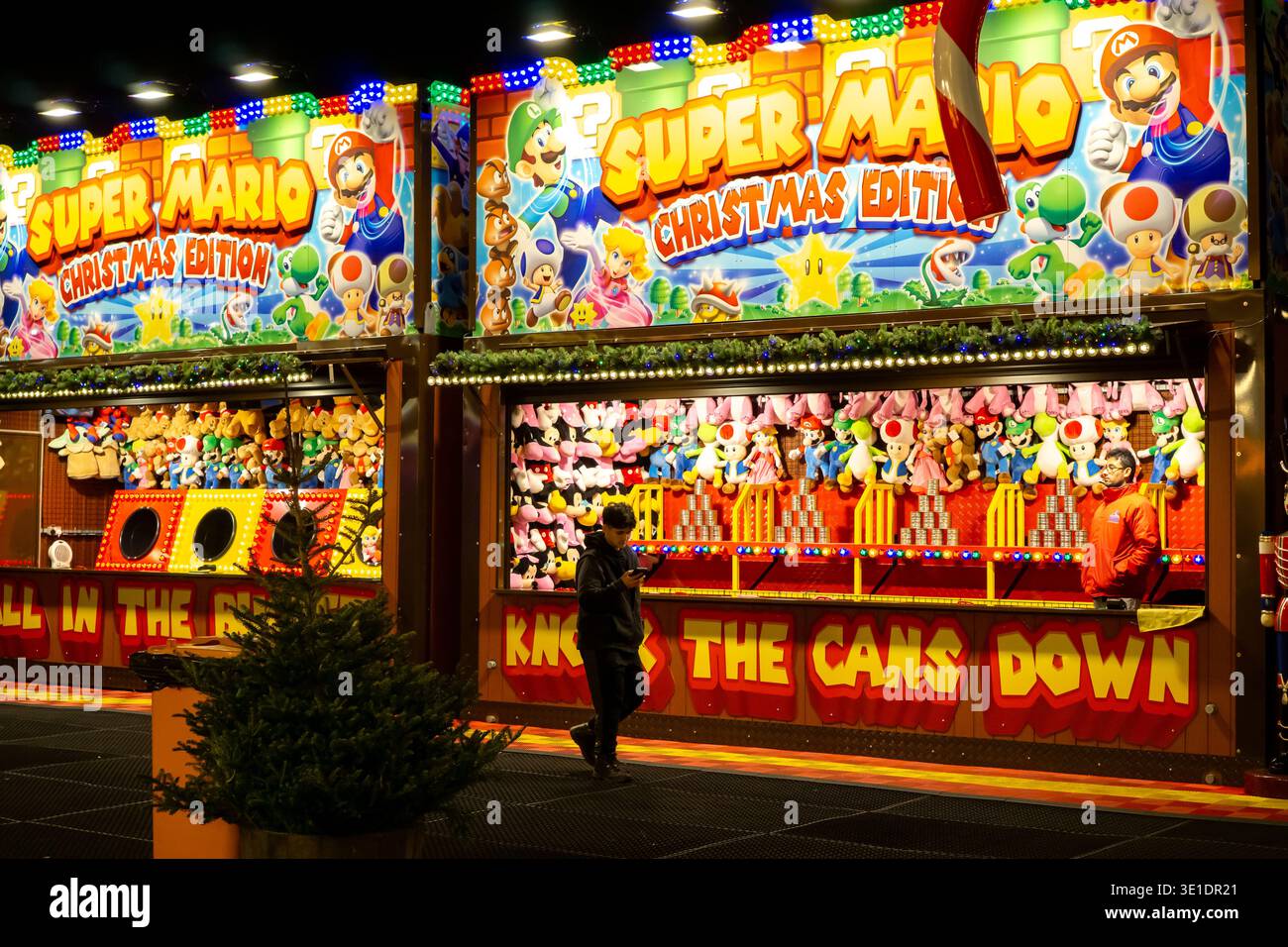 Stand Super Mario Christmas Fair con premi di notte a Cambridge Foto Stock