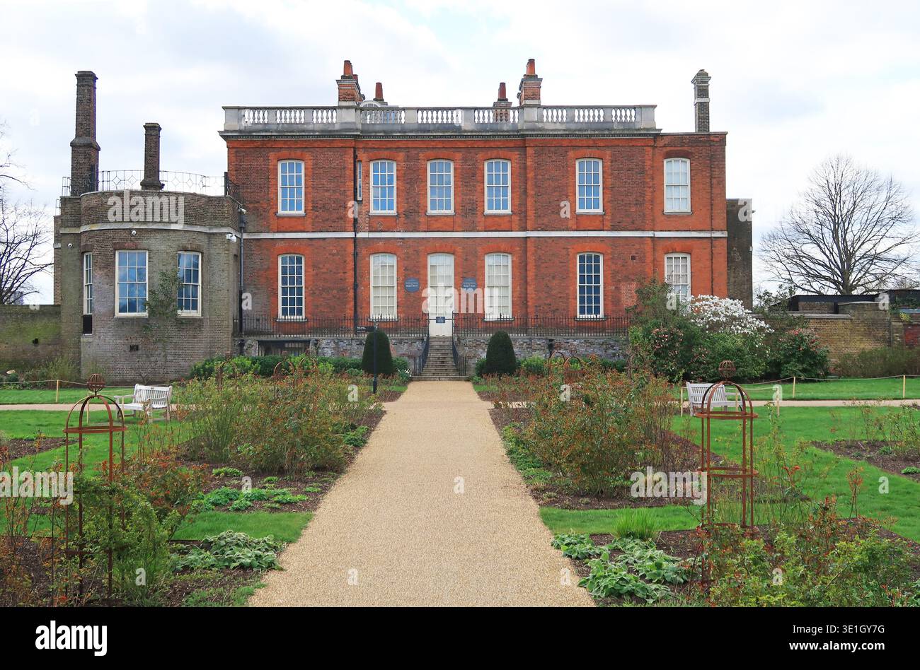 Elevazione posteriore della Ranger's House a Greenwich Park, Londra, Regno Unito. Un'elegante casa georgiana utilizzata nelle riprese della serie Netflix Bridgerton Foto Stock