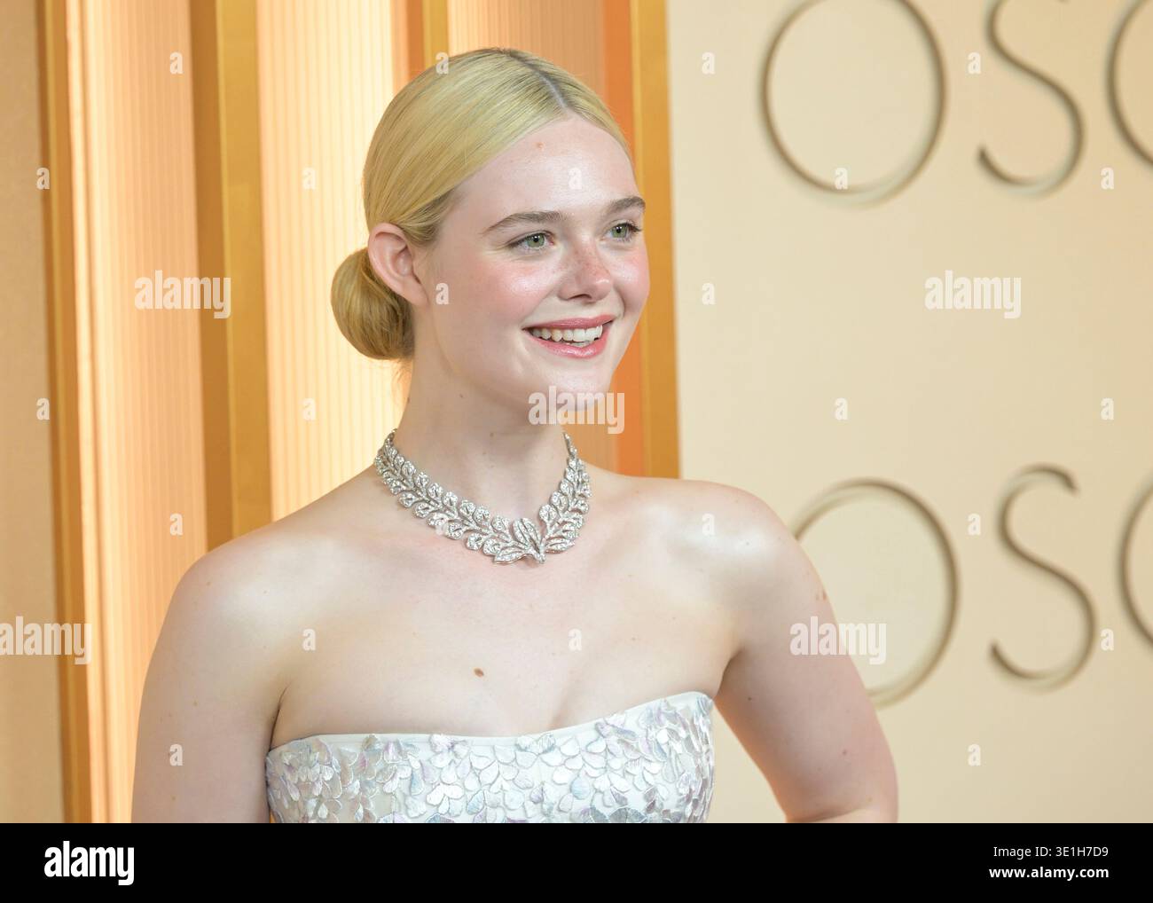 Hollywood, California, 15 marzo 2026. Elle Fanning al 98° Oscar al Dolby Theatre il 15 marzo 2026 a Hollywood, California. Crediti: Marty/Media Punch/Alamy Live News Foto Stock