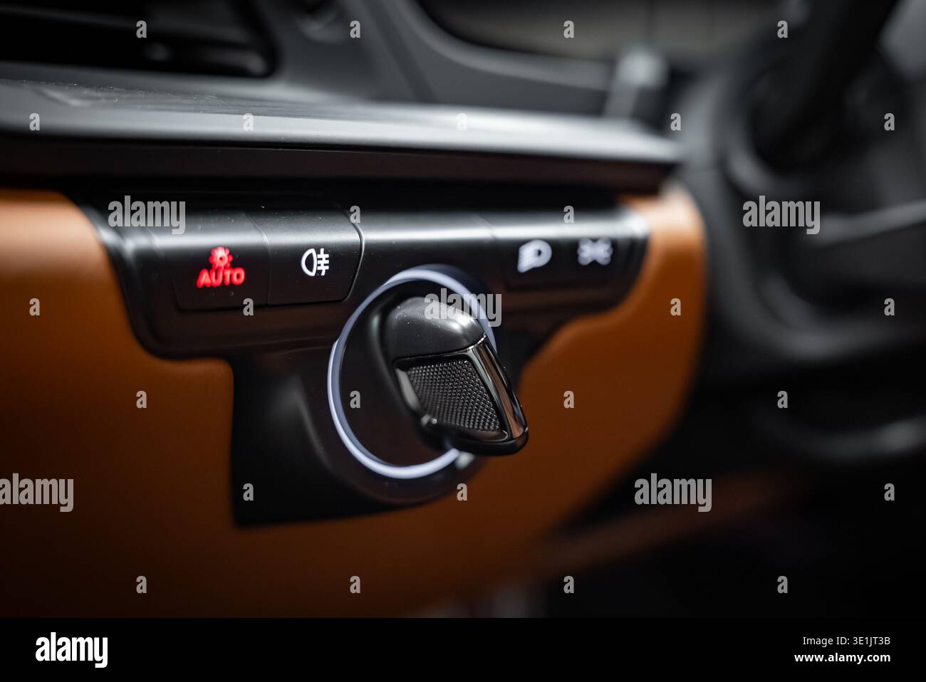Interruttore rotativo per fari Porsche 911 GT3 Touring in officina Foto Stock