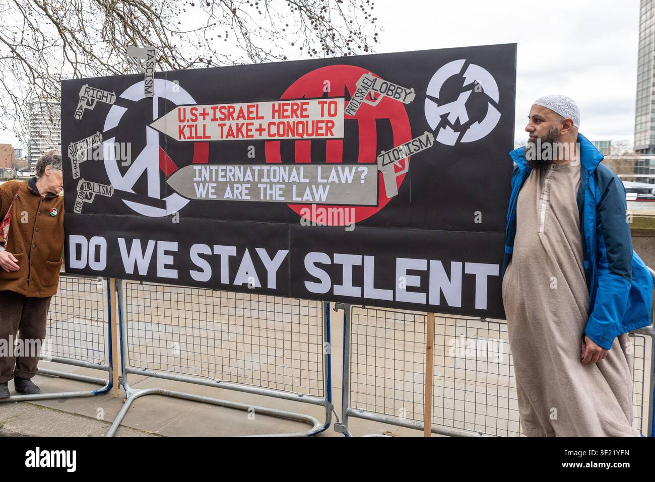Protesta di al Quds a Londra, Regno Unito. Manifesta contro il bombardamento dell'Iran e la guerra in Medio Oriente da parte di USA e Israele. Diritto internazionale Foto Stock
