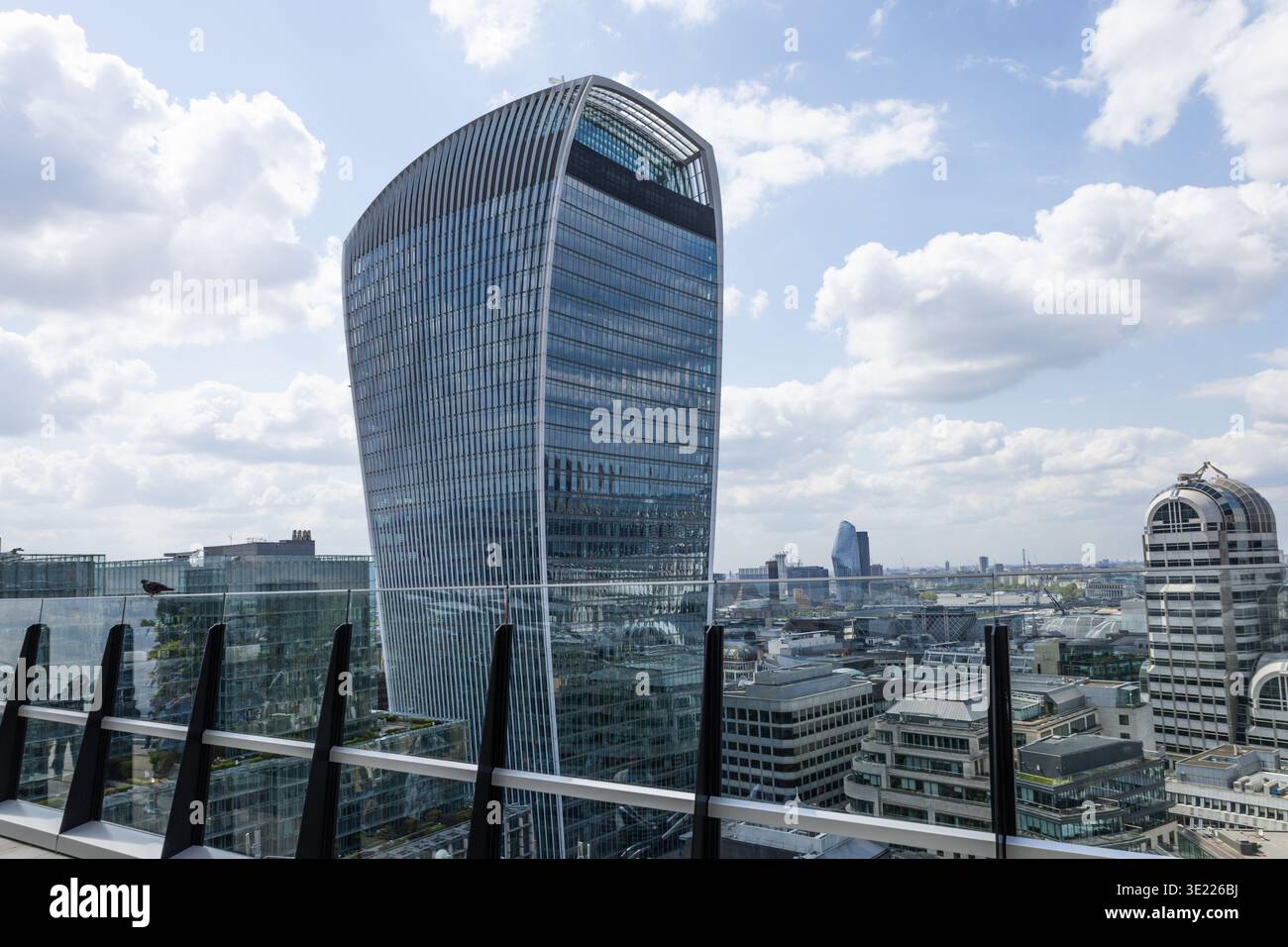 20 Fenchurch Street skyline di Londra con l'iconico edificio Walkie Talkie Foto Stock
