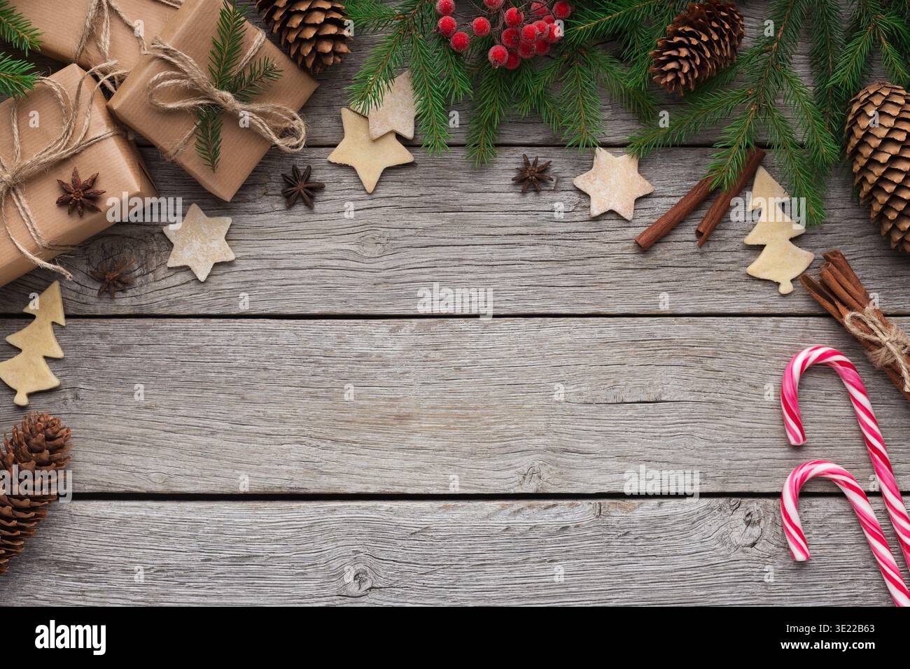 Sfondo di Natale con abete e decorazione Foto Stock