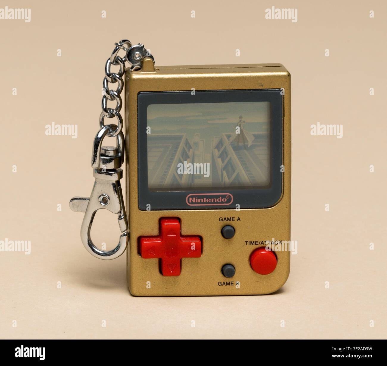 Pavia, Lombardia, Italia - 13 marzo 2025: Console portatile Nintendo Mini Classics dal 1998, al Ctrl+Alt Museum. Giochi classici ripubblicati (ad es. Donkey Foto Stock