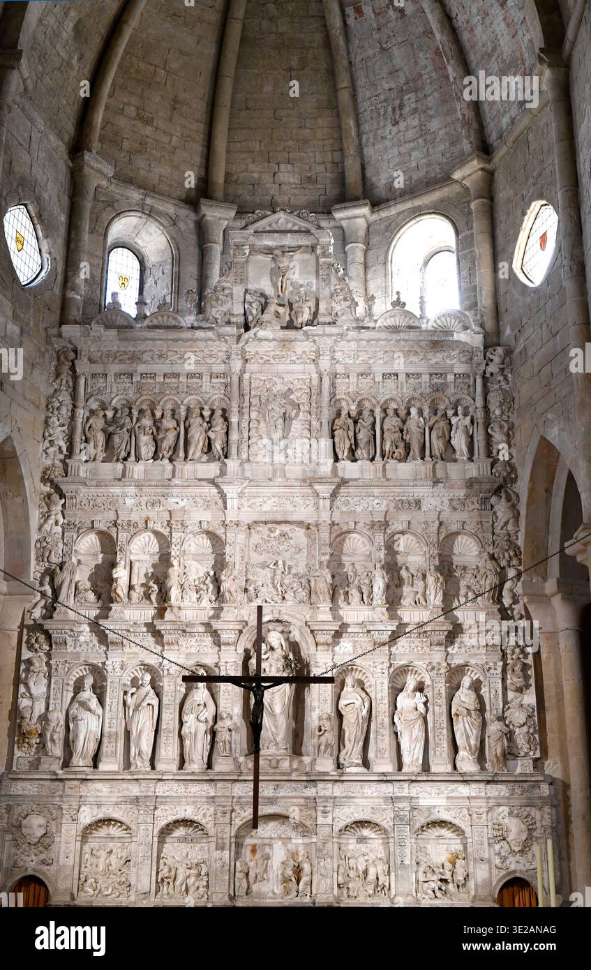 Reial Monestir de Santa Maria de Poblet (cistercense, 1150). Patrimonio mondiale dell'UNESCO. Chiesa, pala d'altare di alabastro di Damià Forment (XVI secolo). Vimbo Foto Stock