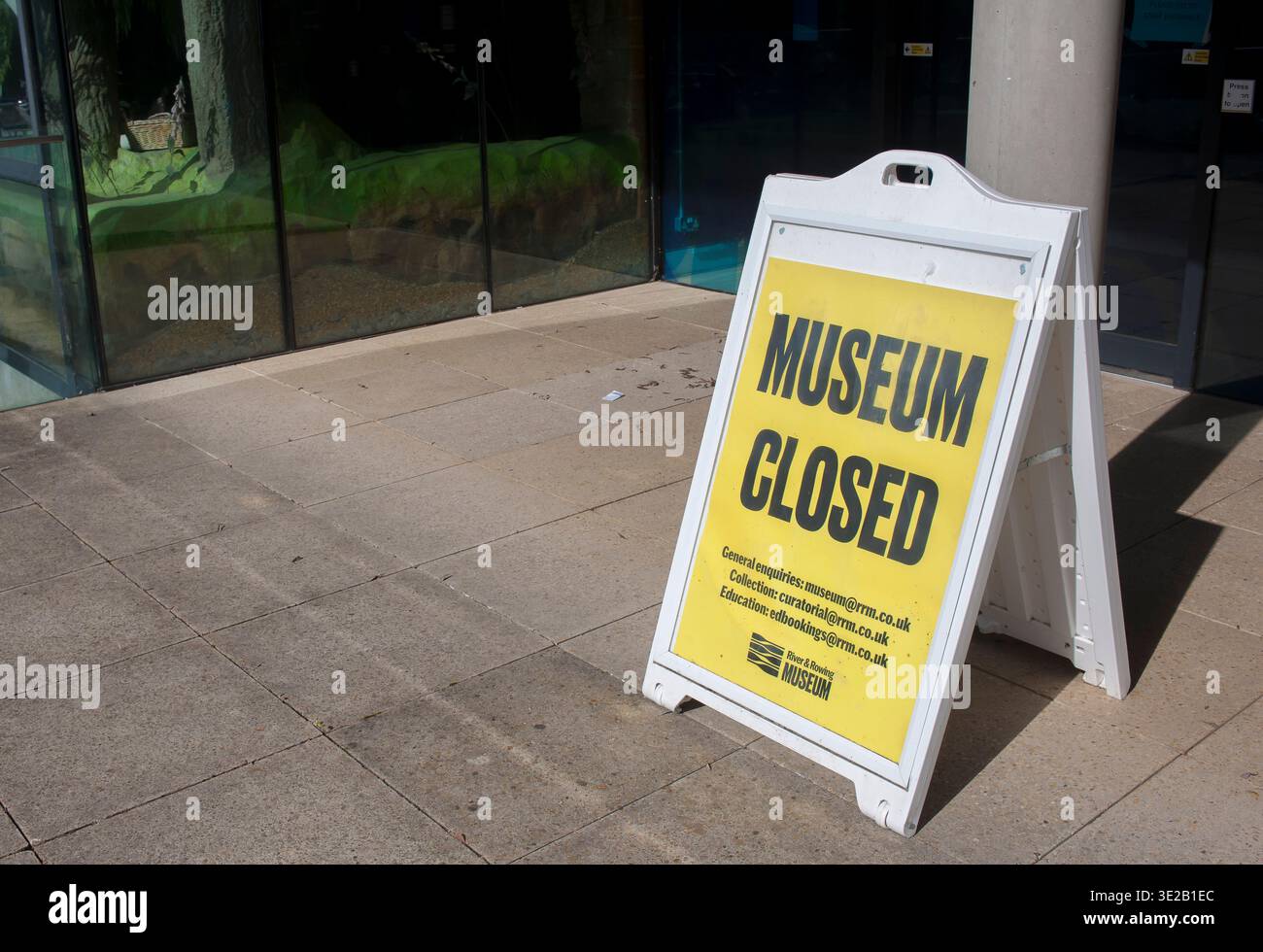 Il River and Rowing Museum di Henley ha chiuso i battenti al pubblico dopo 27 anni. Settembre 2025. Un giorno triste per la comunità nautica della Tamisa. Foto Stock
