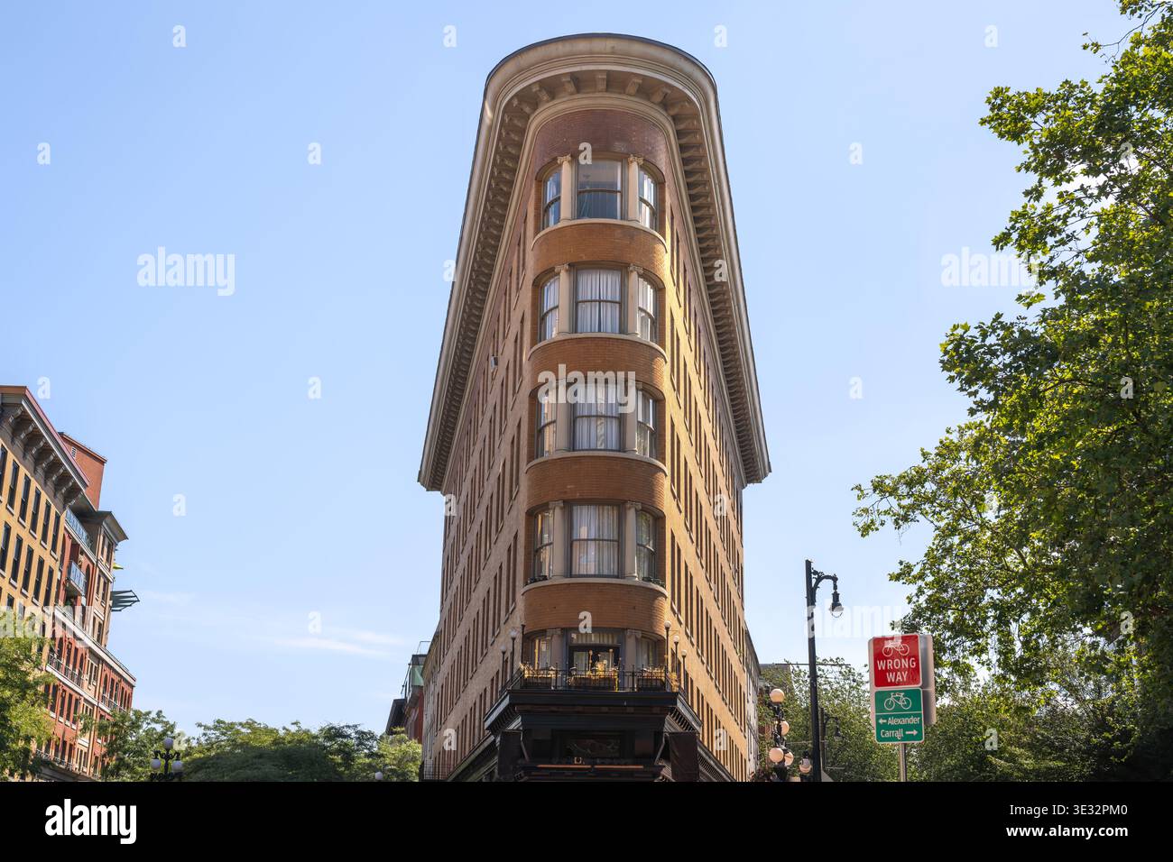 Edificio dell'Hotel Europe nel quartiere storico di Gastown - Vancouver, British Columbia, Canada Foto Stock