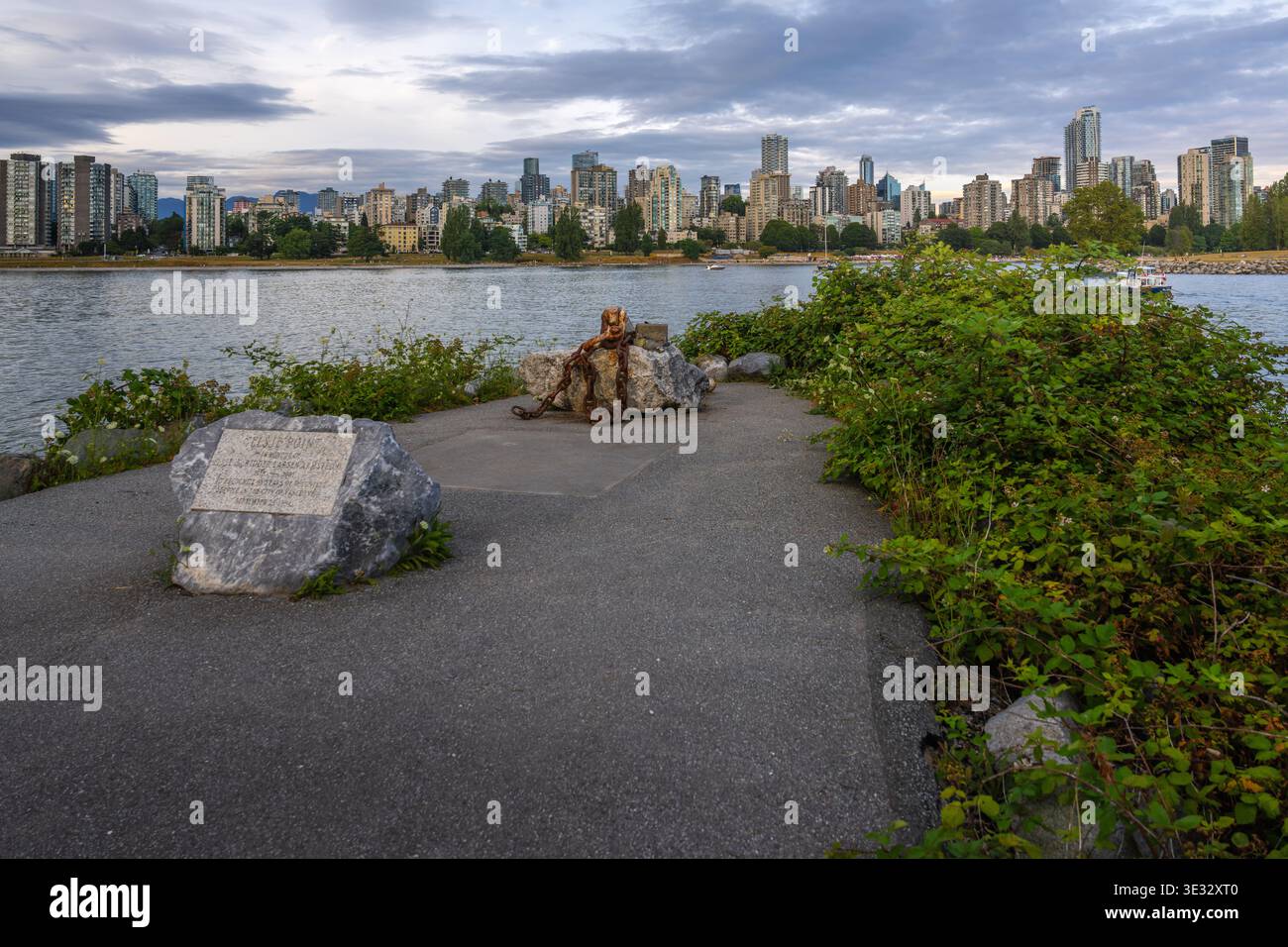 Elsje Point al Vanier Park con lo skyline della città - Vancouver, British Columbia, Canada Foto Stock