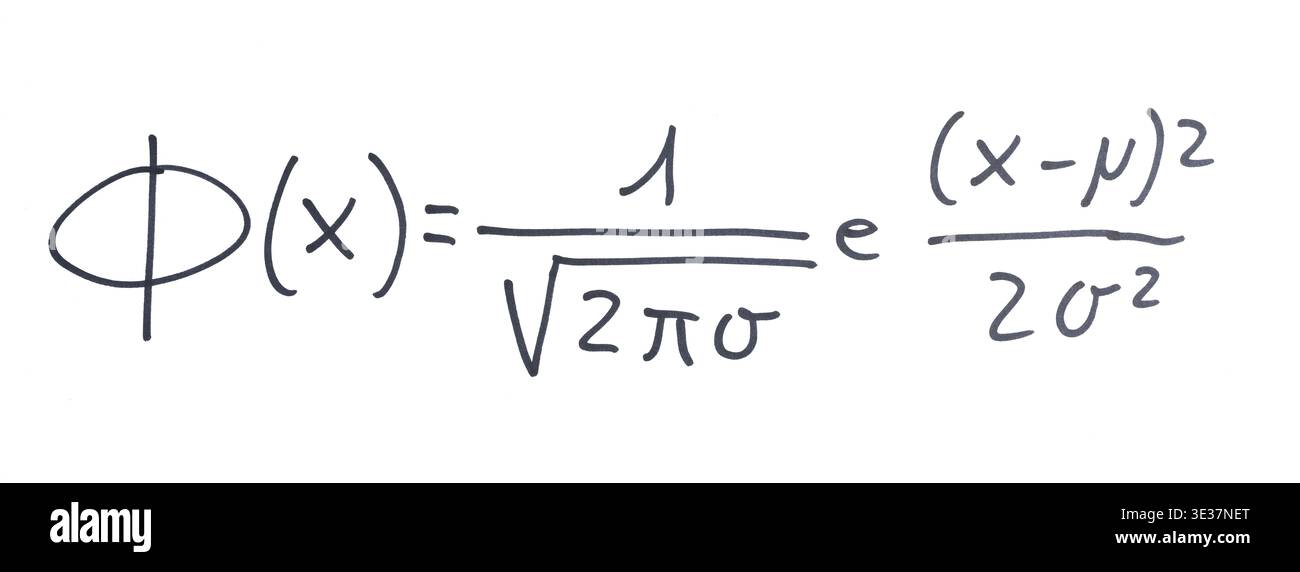 Formula di distribuzione normale o gaussiana scritta con marcatore nero su sfondo trasparente Foto Stock