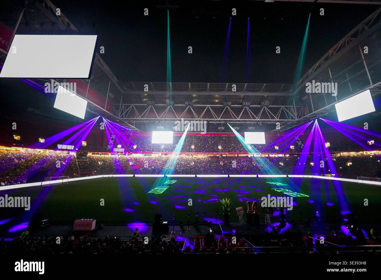 Amsterdam, Paesi Bassi. 21 marzo 2026. AMSTERDAM, 21-03-2026, JohanCruyff Arena, stagione 2025/2026, Premiere Cruijff, Picture Shows Light show prima dell'inizio della premiere Credit: Pro Shots/Alamy Live News Foto Stock