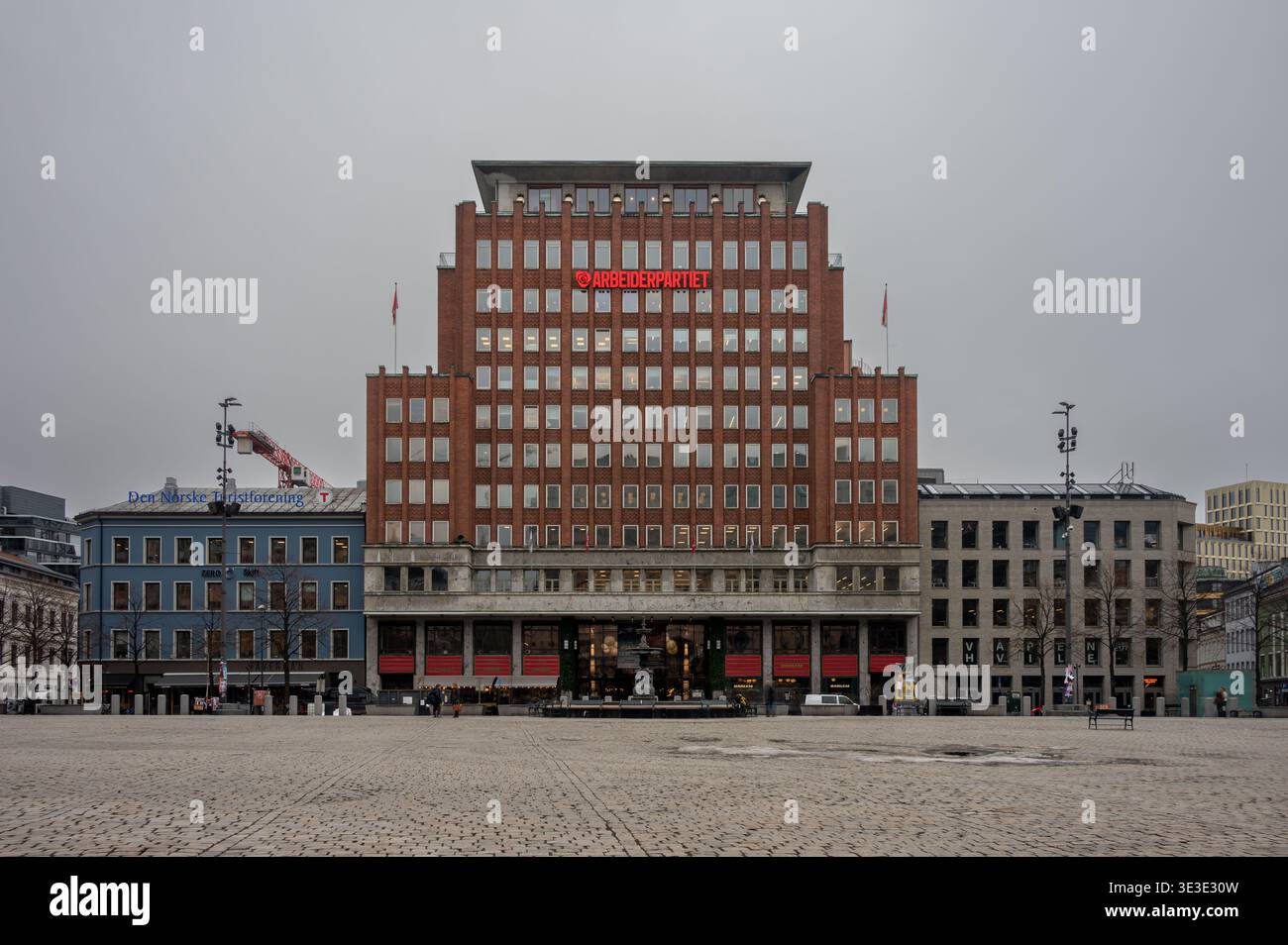 Oslo, Norvegia - 8 marzo 2026: Uffici esterni del partito laburista a Oslo, Norvegia. Foto Stock