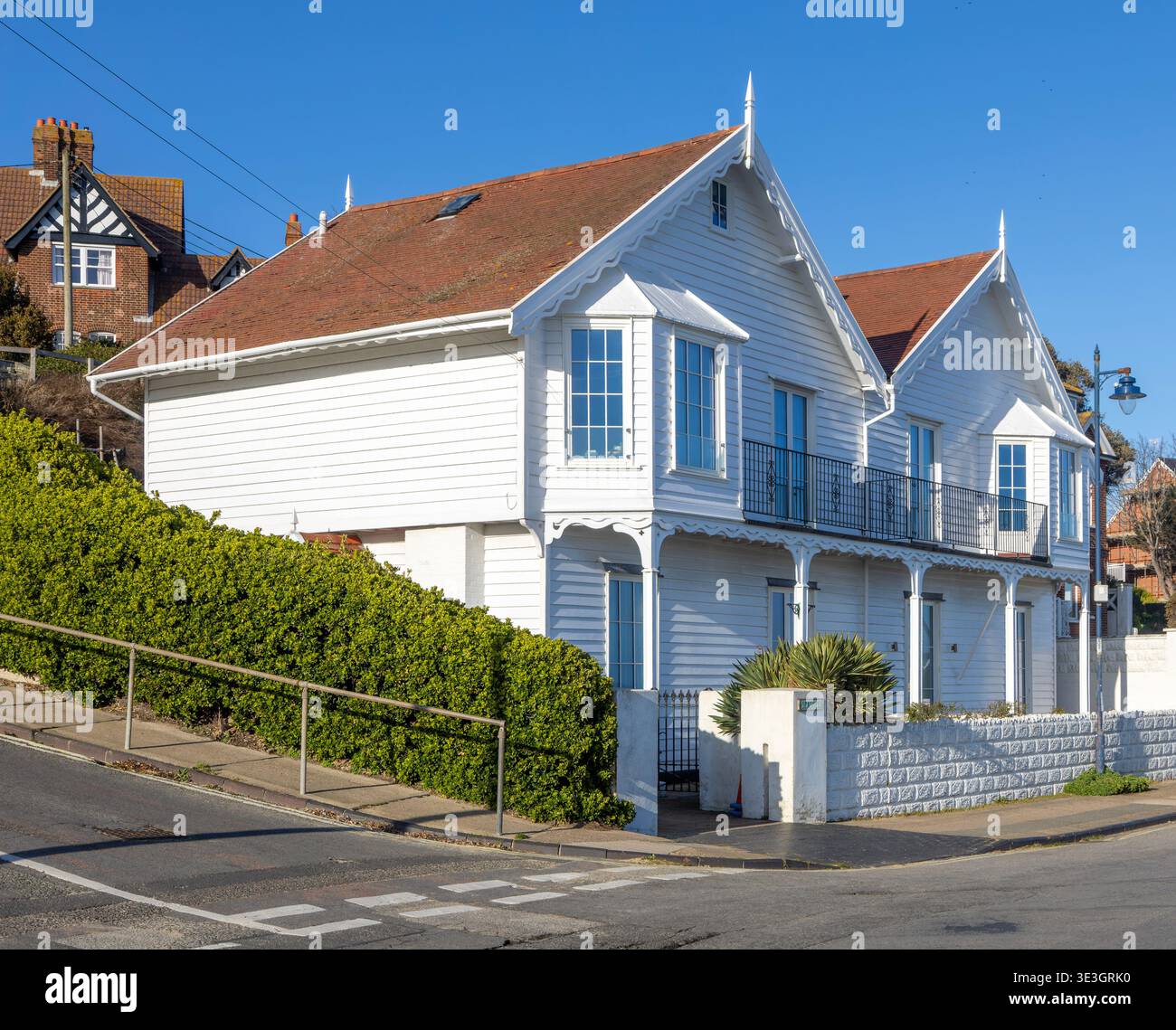 Seagull Cottage, semi-indipendente, villa sul mare bianca, Felixstowe, Suffolk, Inghilterra, Regno Unito c 1900 Foto Stock