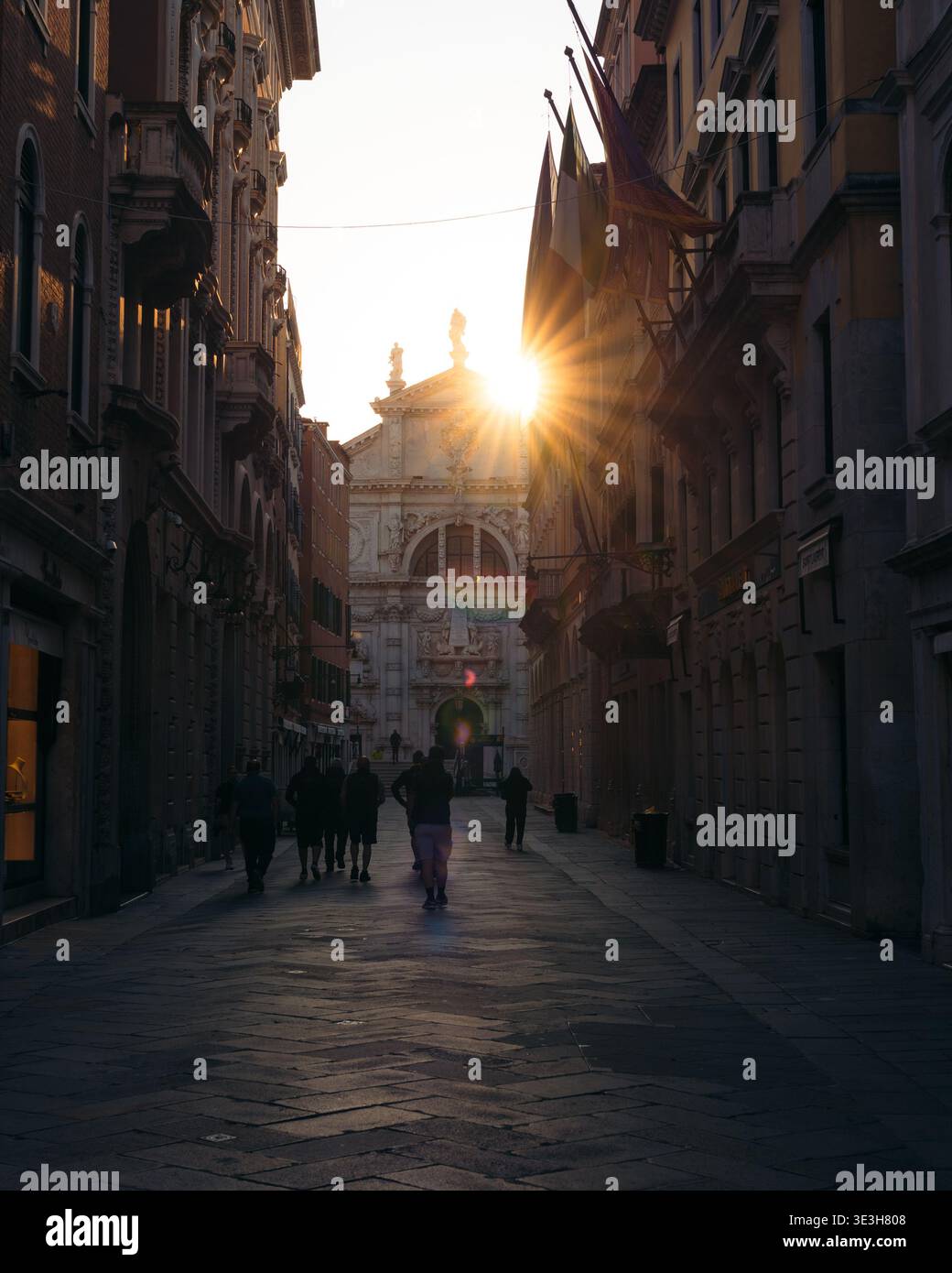 Semaforo pedonale italia immagini e fotografie stock ad alta ...