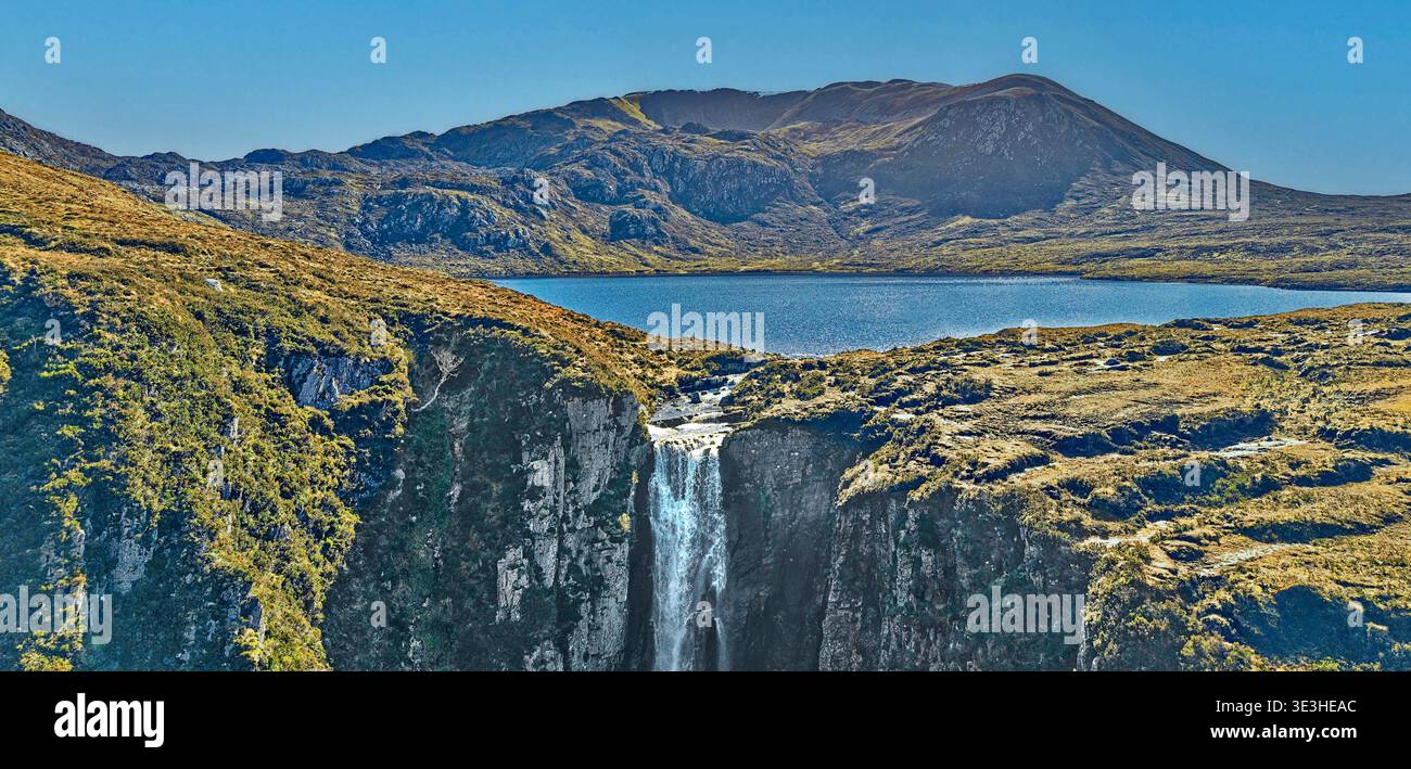 Cascata Allt Chranaidh o Wailing Widow Falls Sutherland Scotland, cima delle cascate e Loch na Gainmhich Foto Stock