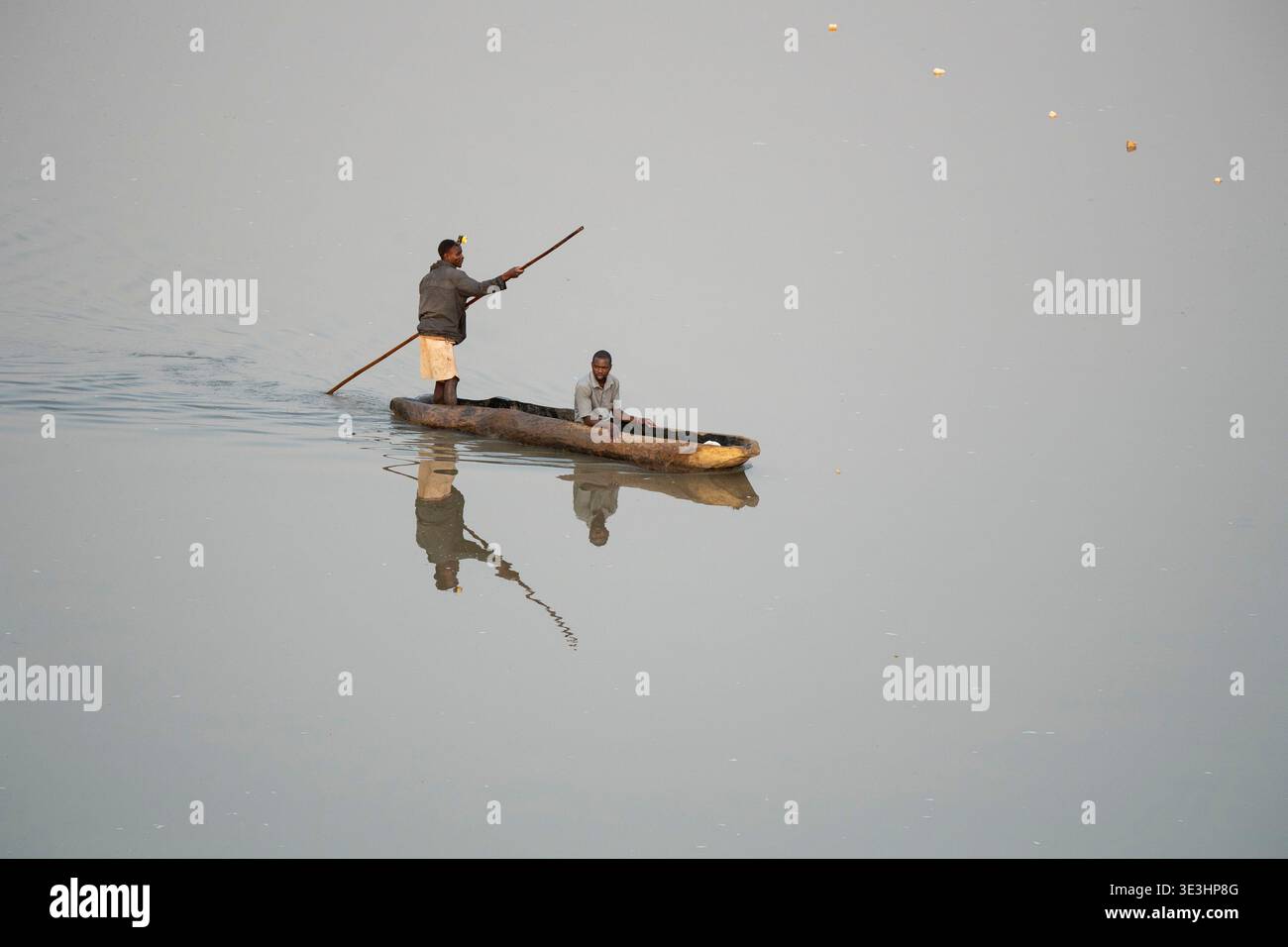 Canoa sul fiume Luangwa, South Luangwa National Park, Zambia Foto Stock