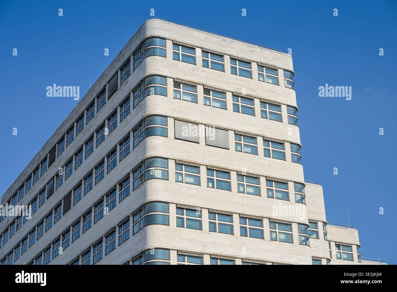 Shell-Haus, Reichpietschufer, il Tiergarten, nel quartiere Mitte di Berlino, Deutschland Foto Stock