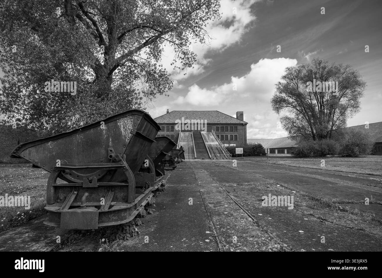 Trasporto di carri nei mattoni del campo di concentramento di Neuengamme. Foto Stock