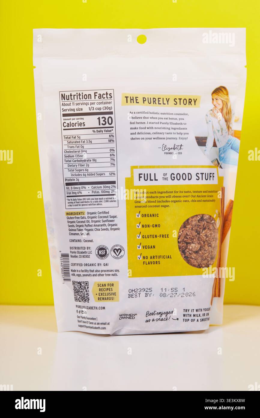 Ricetta biologica Original Elizabeth n. 01, granola originale di grani antichi. Ammassi croccanti e salati con avena biologica, chia e zucchero di cocco! Foto Stock