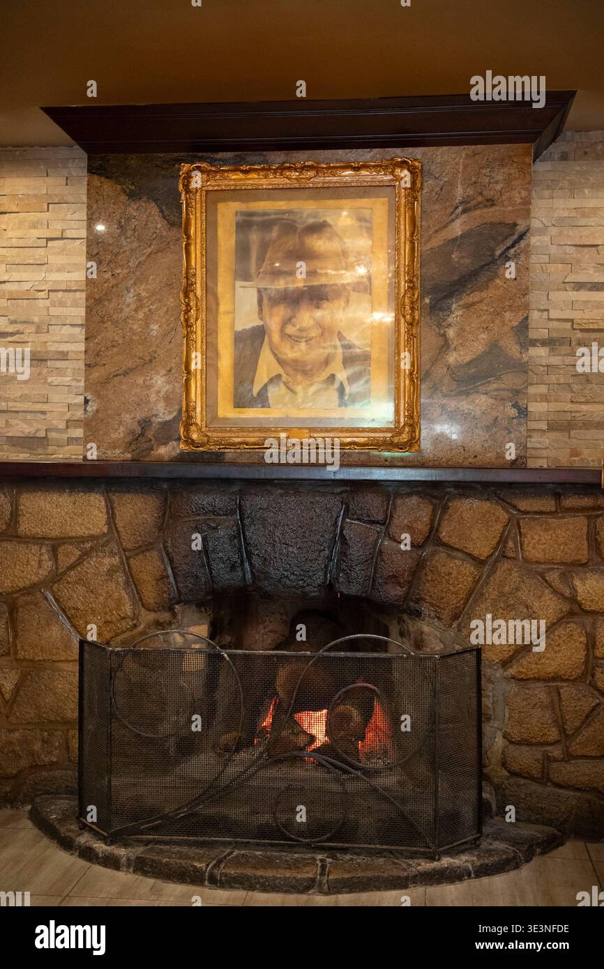 Incendio al Troutbeck Inn, Nyanga Mountains, Eastern Highlands, Zimbabwe Foto Stock