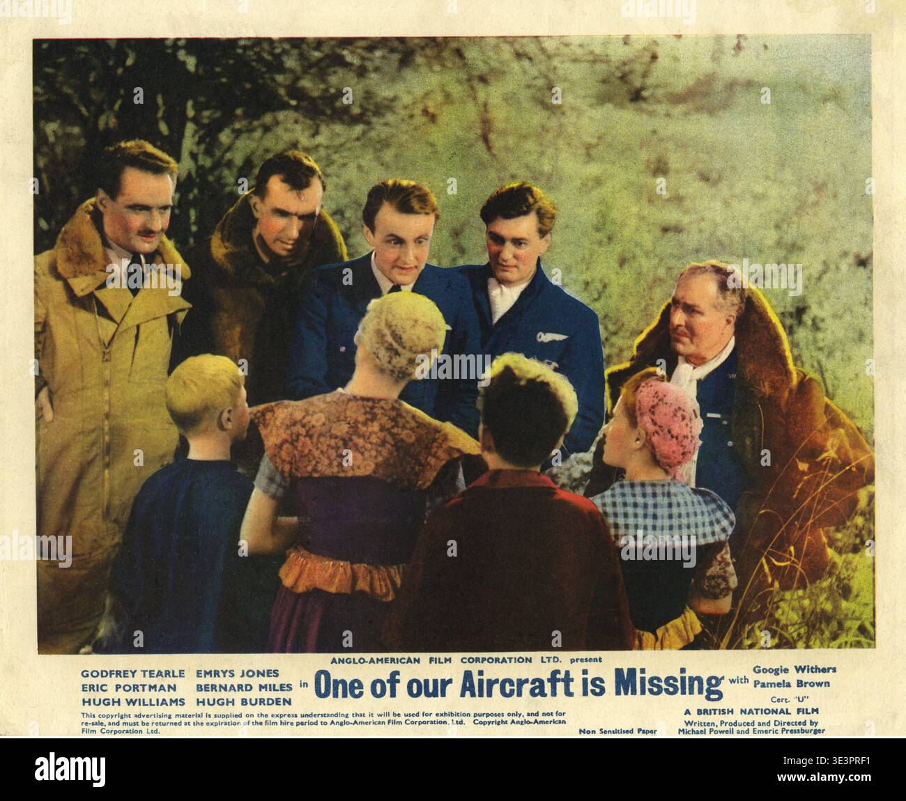 ERIC PORTMAN, BERNARD MILES, HUGH BURDEN, HUGH WILLIAMS e GODFREY TEARLE in una scena di UNO DEI NOSTRI AEREI MANCA 1942 regista MICHAEL POWELL Screenplay EMERIC PRESSBURGER Editor DAVID LEAN British National / Anglo-Amalgamated Film Distributors Foto Stock