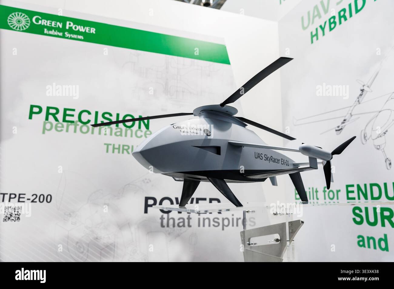 Un drone Green Power UAS Skyracer ex-01 viene esposto durante XPONENTIAL Europe 2026 presso Messe Düsseldorf di Düsseldorf, Germania, il 24 marzo 2026. Crediti: Aleksandr Nagornyi/Alamy Live News Foto Stock