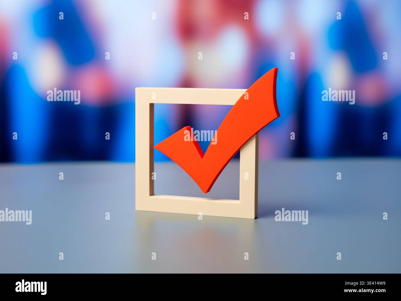 Un segno di spunta rosso. Elezioni e processi elettorali. Elenco delle cose da fare e criteri. Processo decisionale e concetto di approvazione. Sistemi di voting e completamento delle attività Foto Stock