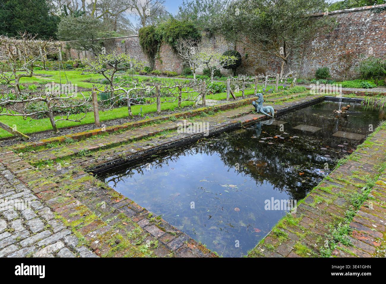 Il giardino recintato di Trewithen Gardens, Truro, Cornovaglia, Inghilterra, Regno Unito Foto Stock