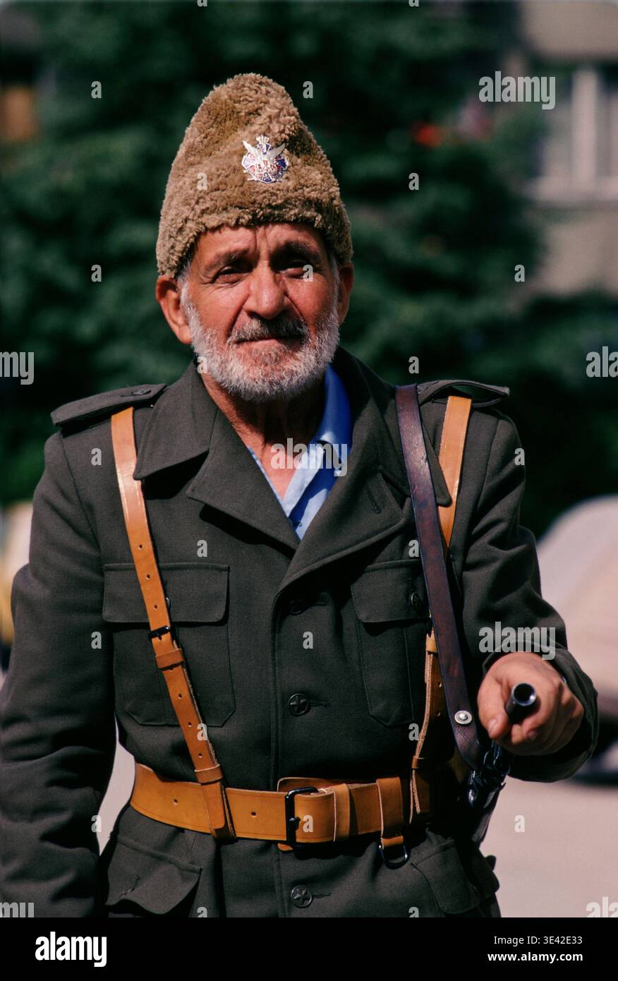 Zvornik, Bosnia, settembre 1992: Un vecchio soldato serbo-bosniaco di etnia. I Chetnick sono nazionalisti militanti. Foto Stock
