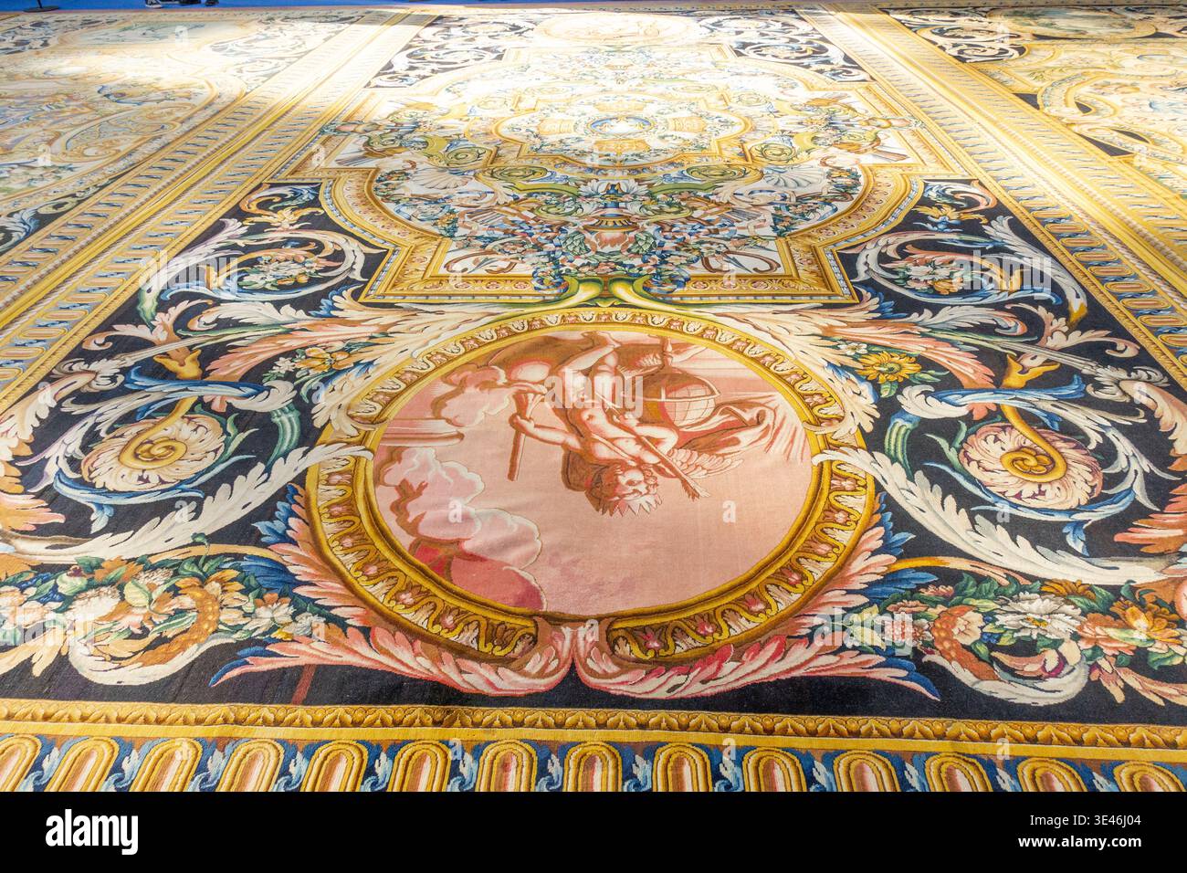 Francia, Parigi, Grand Palais, il Tesoro riscoperto del Re Sole, mostra di tappeti monumentali commissionata da Luigi XIV per la grande Galerie del Louvre, 1° febbraio 8, 2026 Foto Stock