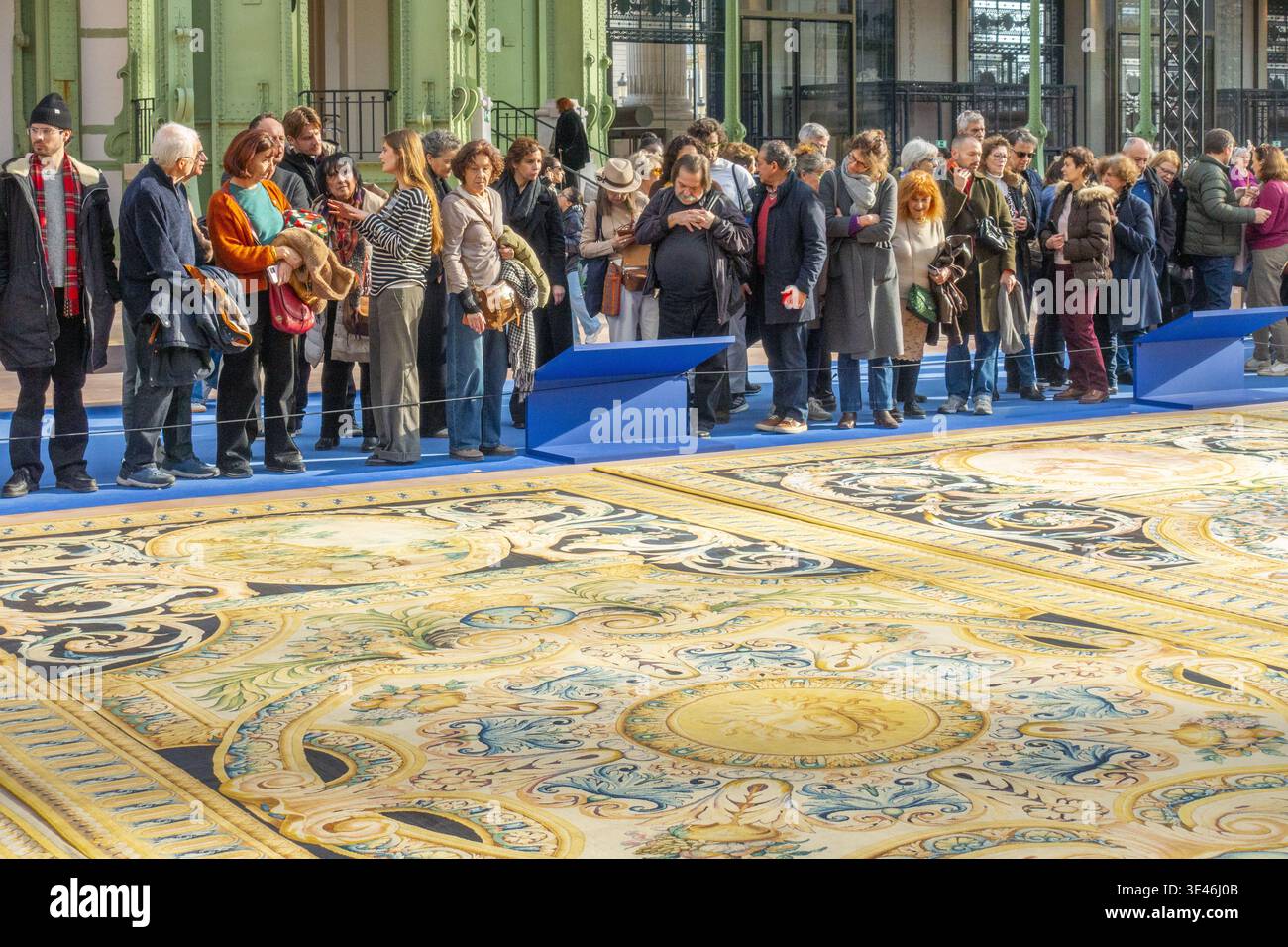 Francia, Parigi, Grand Palais, il Tesoro riscoperto del Re Sole, mostra di tappeti monumentali commissionata da Luigi XIV per la grande Galerie del Louvre, 1° febbraio 8, 2026 Foto Stock