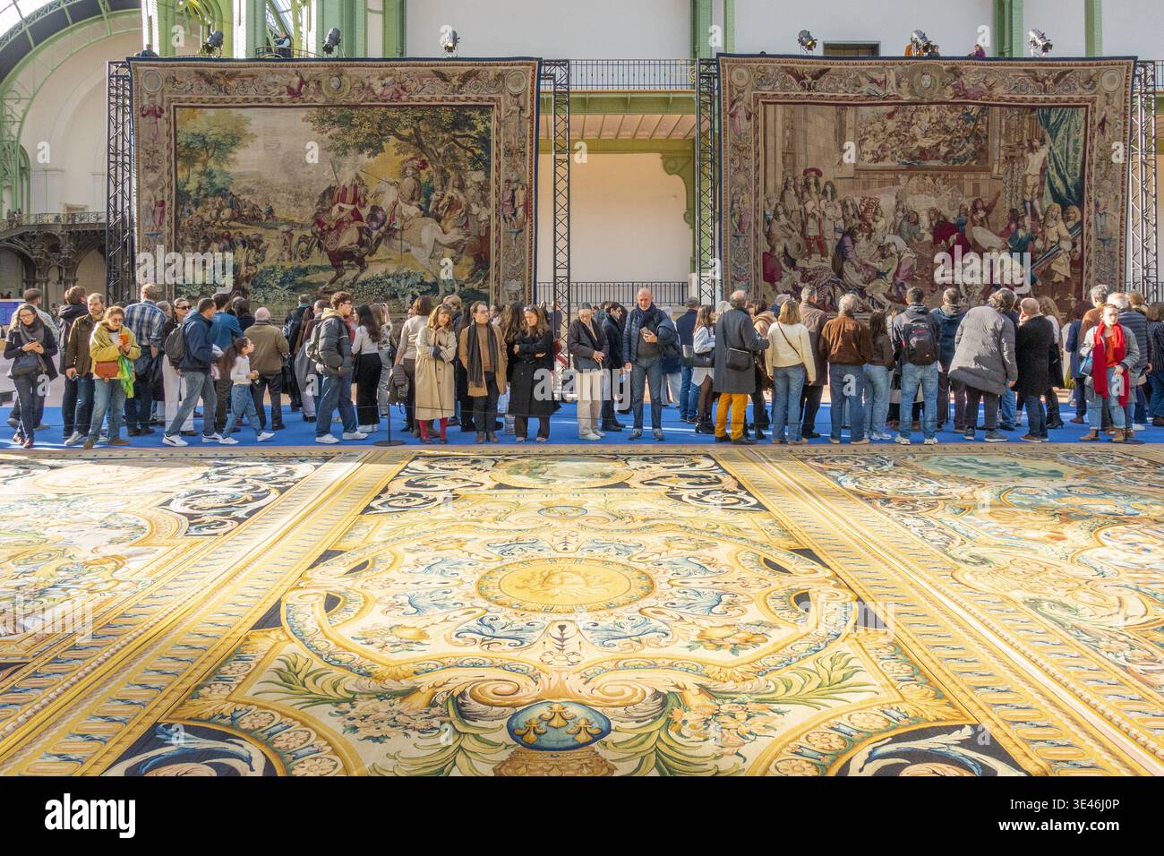 Francia, Parigi, Grand Palais, il Tesoro riscoperto del Re Sole, mostra di tappeti monumentali commissionata da Luigi XIV per la grande Galerie del Louvre, 1° febbraio 8, 2026 Foto Stock